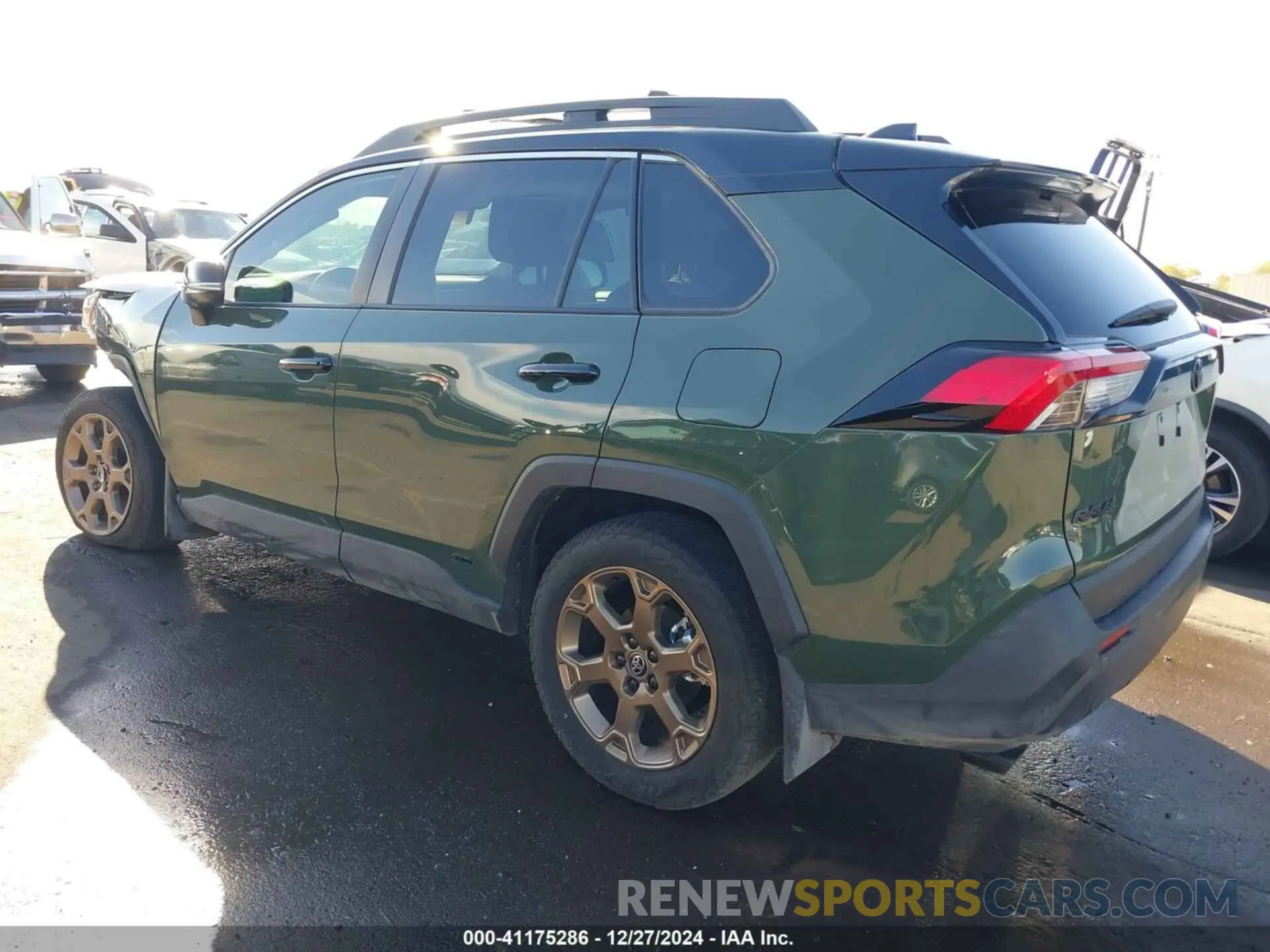 3 fotografías del automóvil dañado 2T3UWRFV0RW226460 TOYOTA RAV4 HYBRID 2024