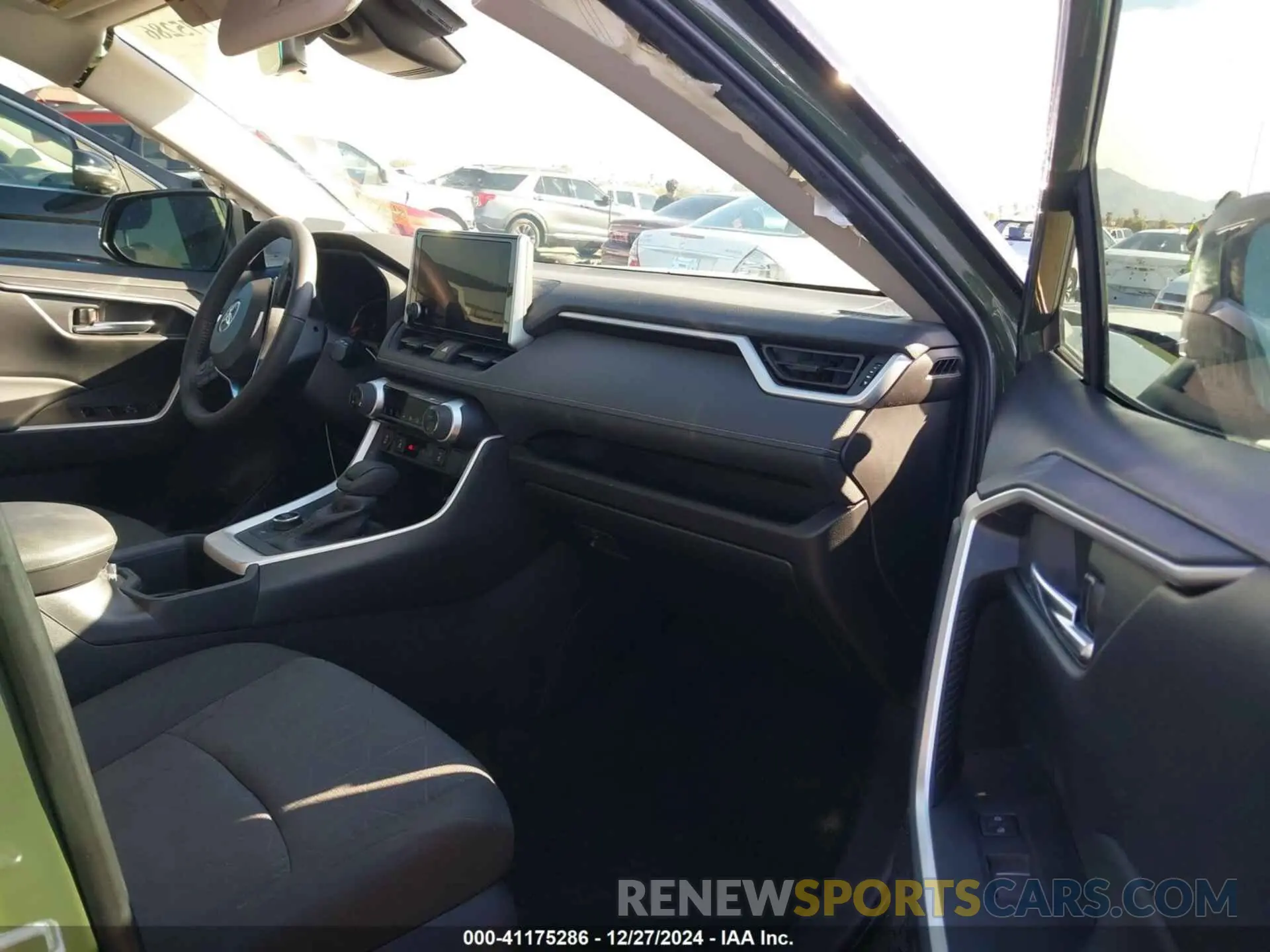 5 fotografías del automóvil dañado 2T3UWRFV0RW226460 TOYOTA RAV4 HYBRID 2024