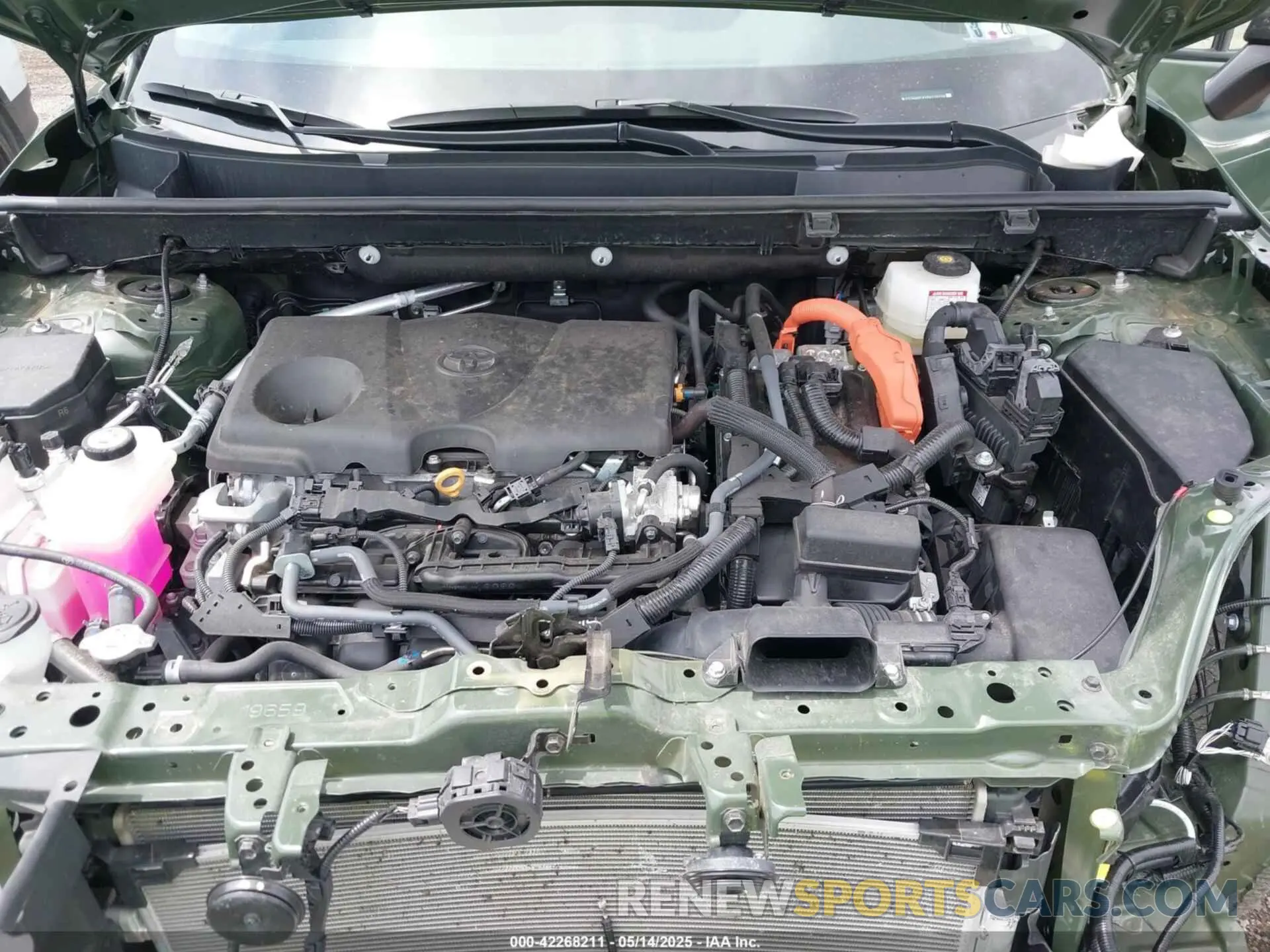 10 fotografías del automóvil dañado 2T3UWRFV4RW219138 TOYOTA RAV4 HYBRID 2024