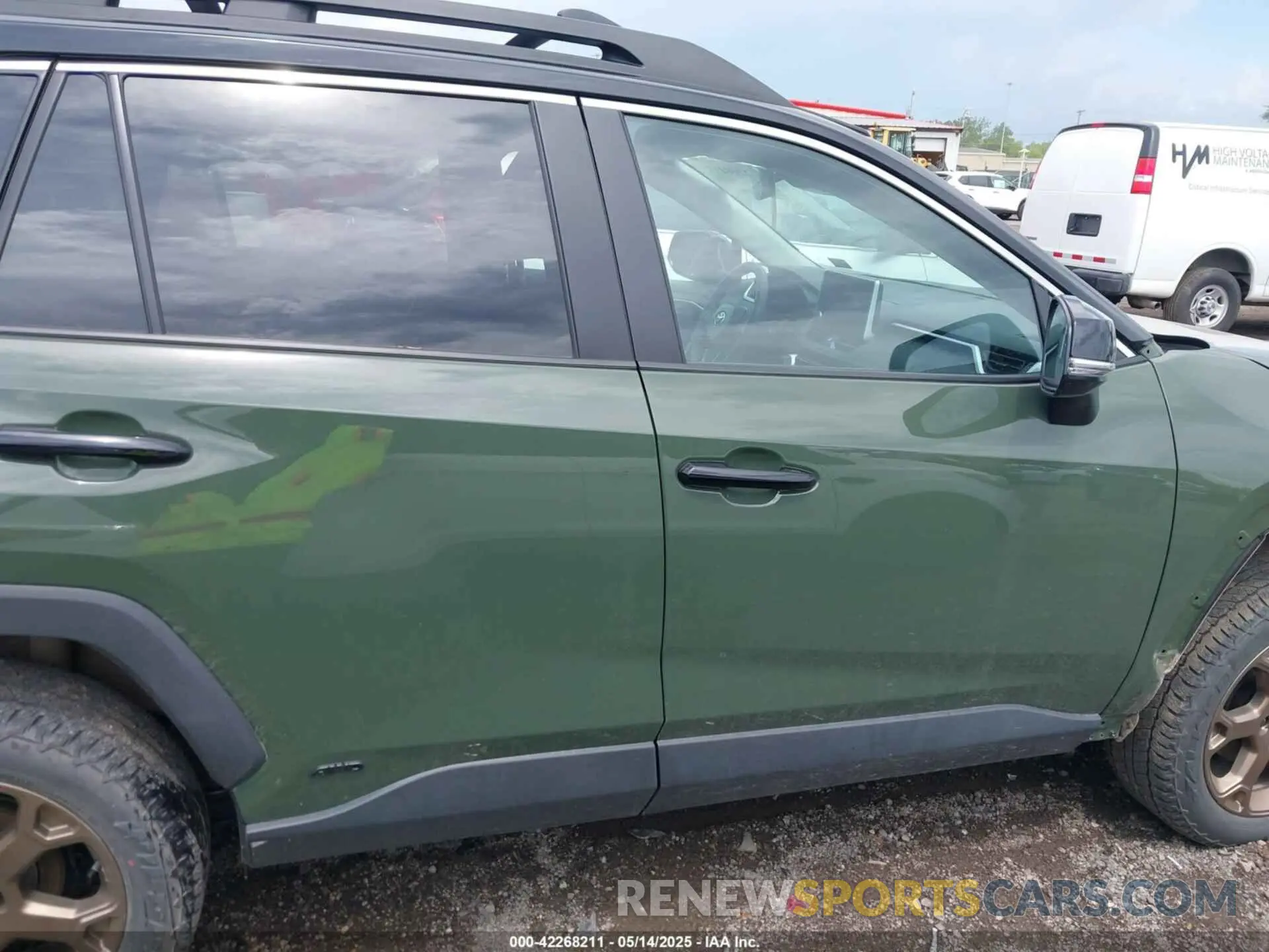 14 fotografías del automóvil dañado 2T3UWRFV4RW219138 TOYOTA RAV4 HYBRID 2024