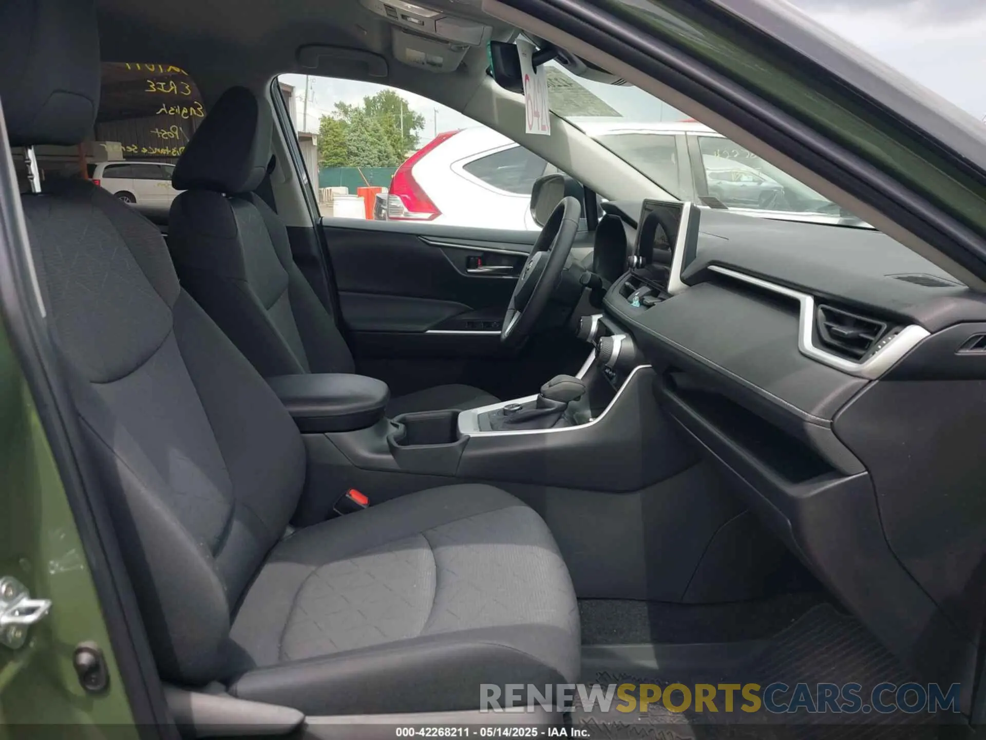 5 fotografías del automóvil dañado 2T3UWRFV4RW219138 TOYOTA RAV4 HYBRID 2024