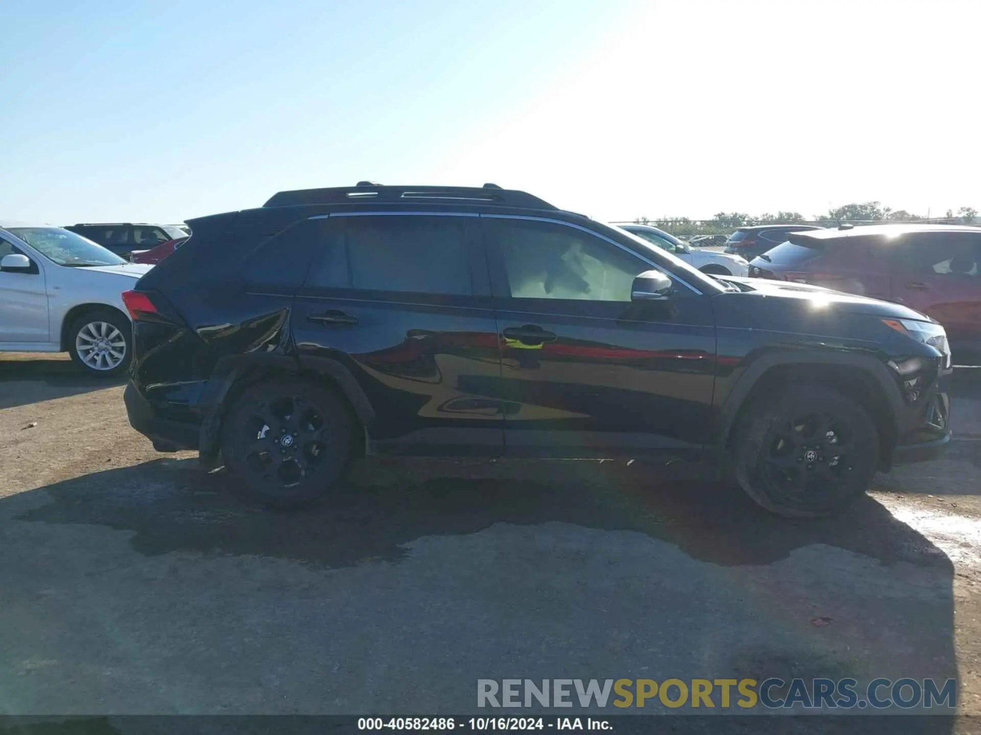 13 fotografías del automóvil dañado 2T3UWRFV6RW222719 TOYOTA RAV4 HYBRID 2024