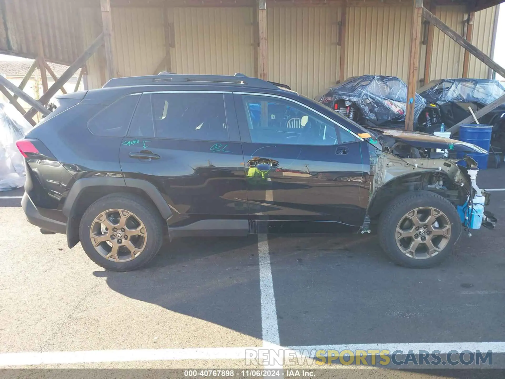 14 fotografías del automóvil dañado 2T3UWRFV8RW195748 TOYOTA RAV4 HYBRID 2024