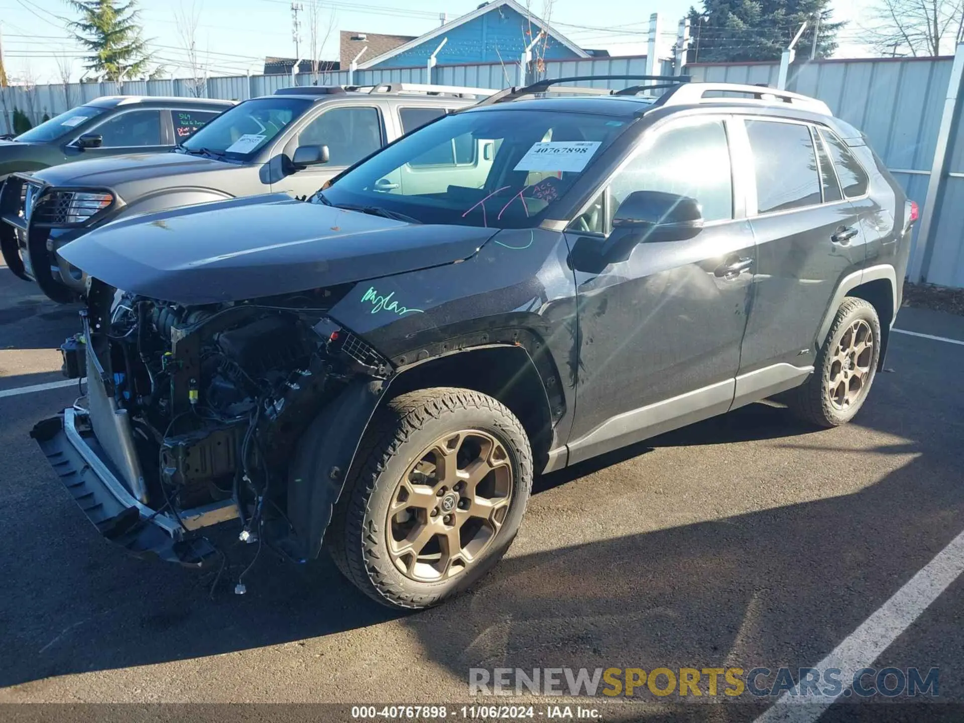 2 fotografías del automóvil dañado 2T3UWRFV8RW195748 TOYOTA RAV4 HYBRID 2024