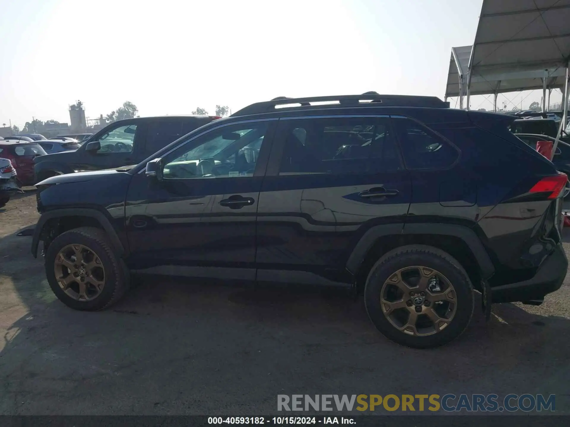 15 fotografías del automóvil dañado 2T3UWRFV8RW204576 TOYOTA RAV4 HYBRID 2024