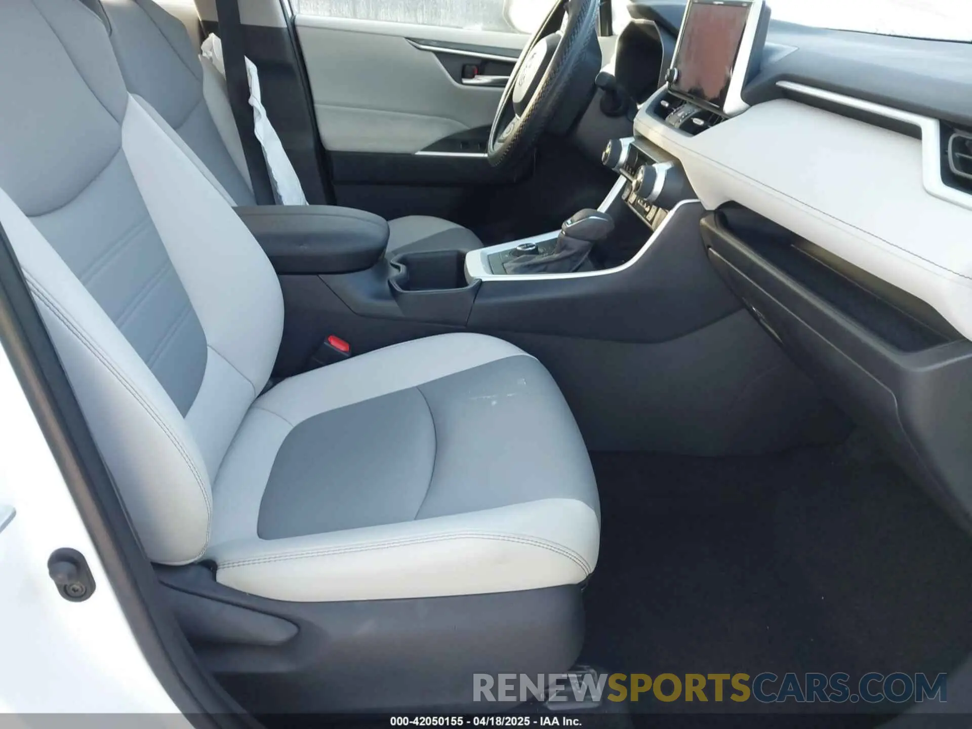 5 fotografías del automóvil dañado 4T3B6RFV0RU151797 TOYOTA RAV4 HYBRID 2024