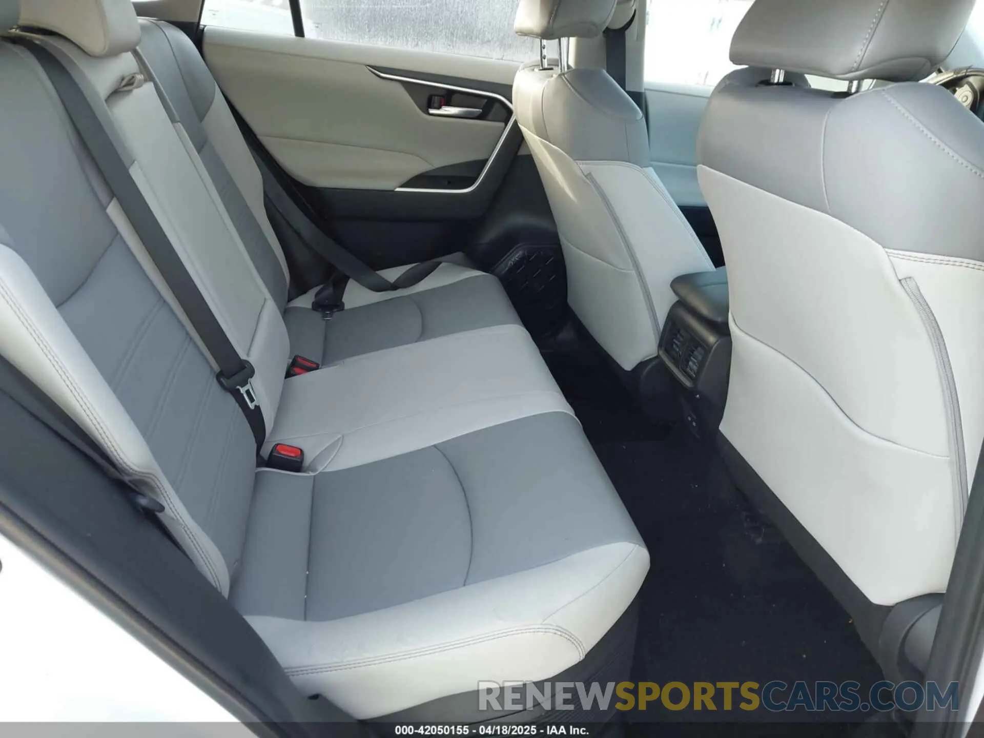 8 fotografías del automóvil dañado 4T3B6RFV0RU151797 TOYOTA RAV4 HYBRID 2024