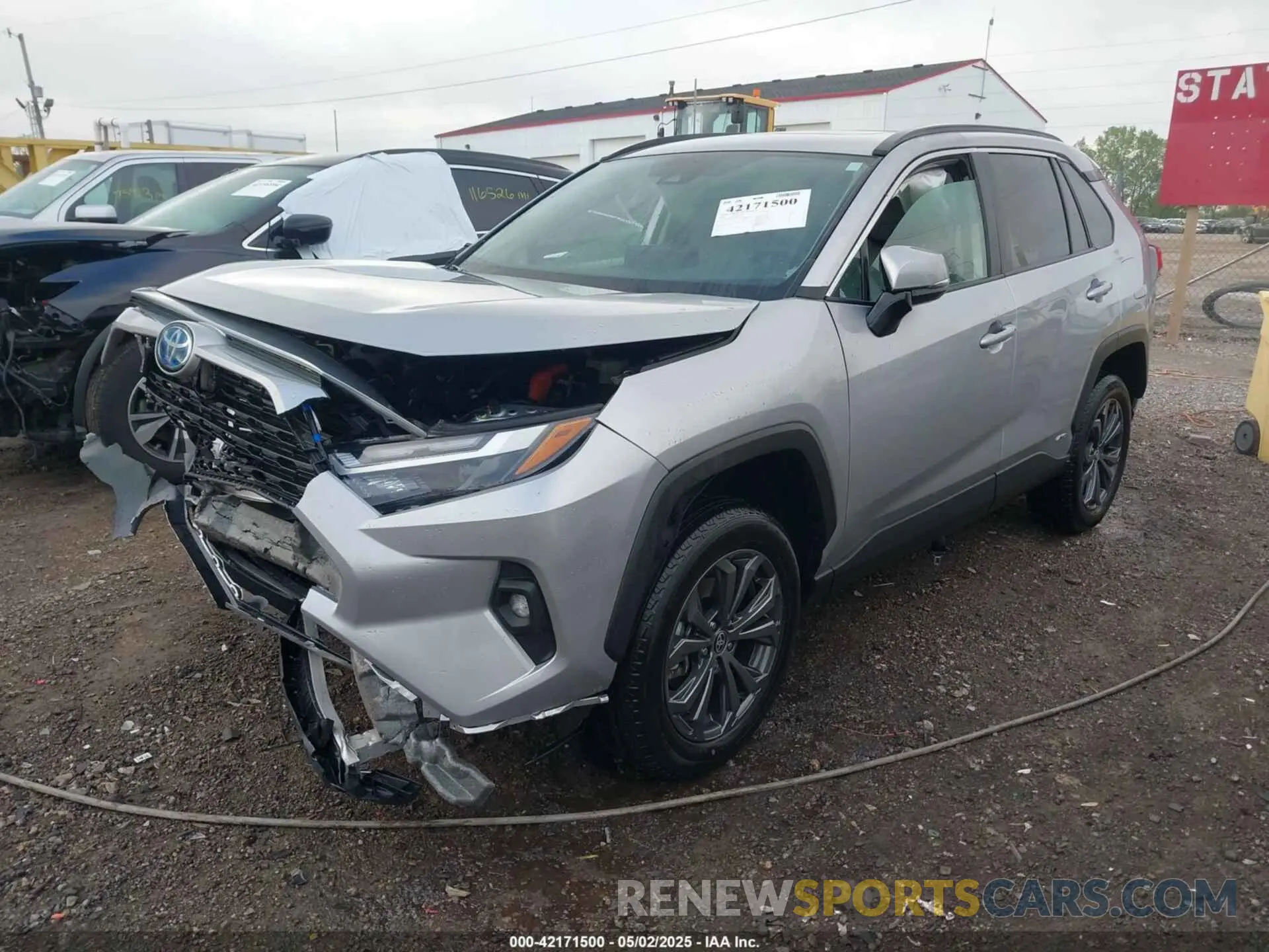 2 fotografías del automóvil dañado 4T3B6RFV2RU151316 TOYOTA RAV4 HYBRID 2024