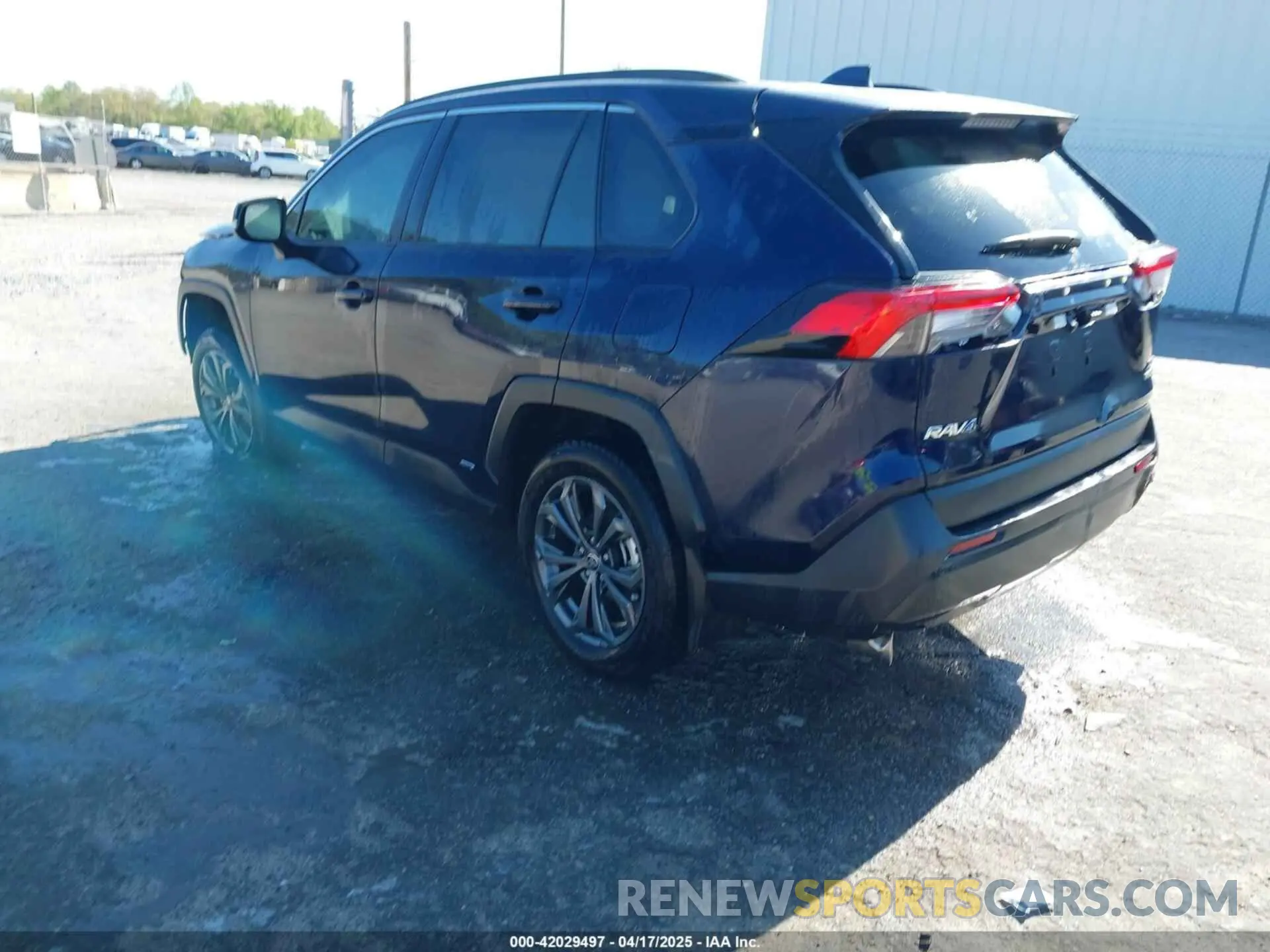 3 fotografías del automóvil dañado 4T3B6RFV5RU146160 TOYOTA RAV4 HYBRID 2024