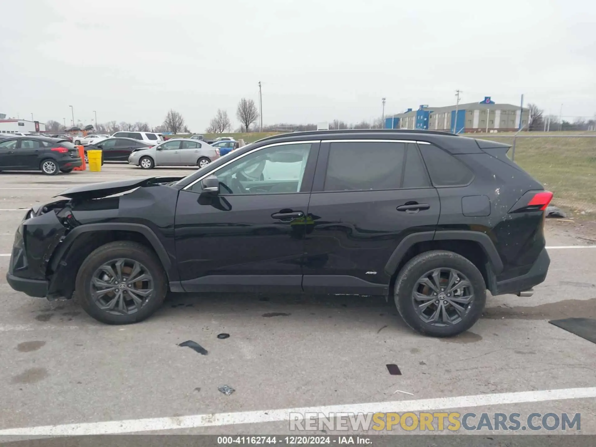 15 fotografías del automóvil dañado 4T3B6RFVXRU154125 TOYOTA RAV4 HYBRID 2024