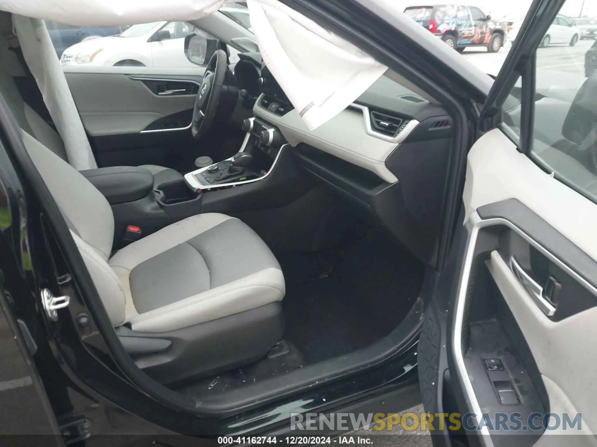 5 fotografías del automóvil dañado 4T3B6RFVXRU154125 TOYOTA RAV4 HYBRID 2024