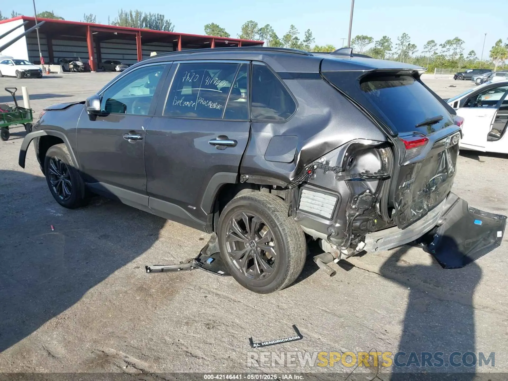 3 fotografías del automóvil dañado 4T3D6RFV2RU140731 TOYOTA RAV4 HYBRID 2024