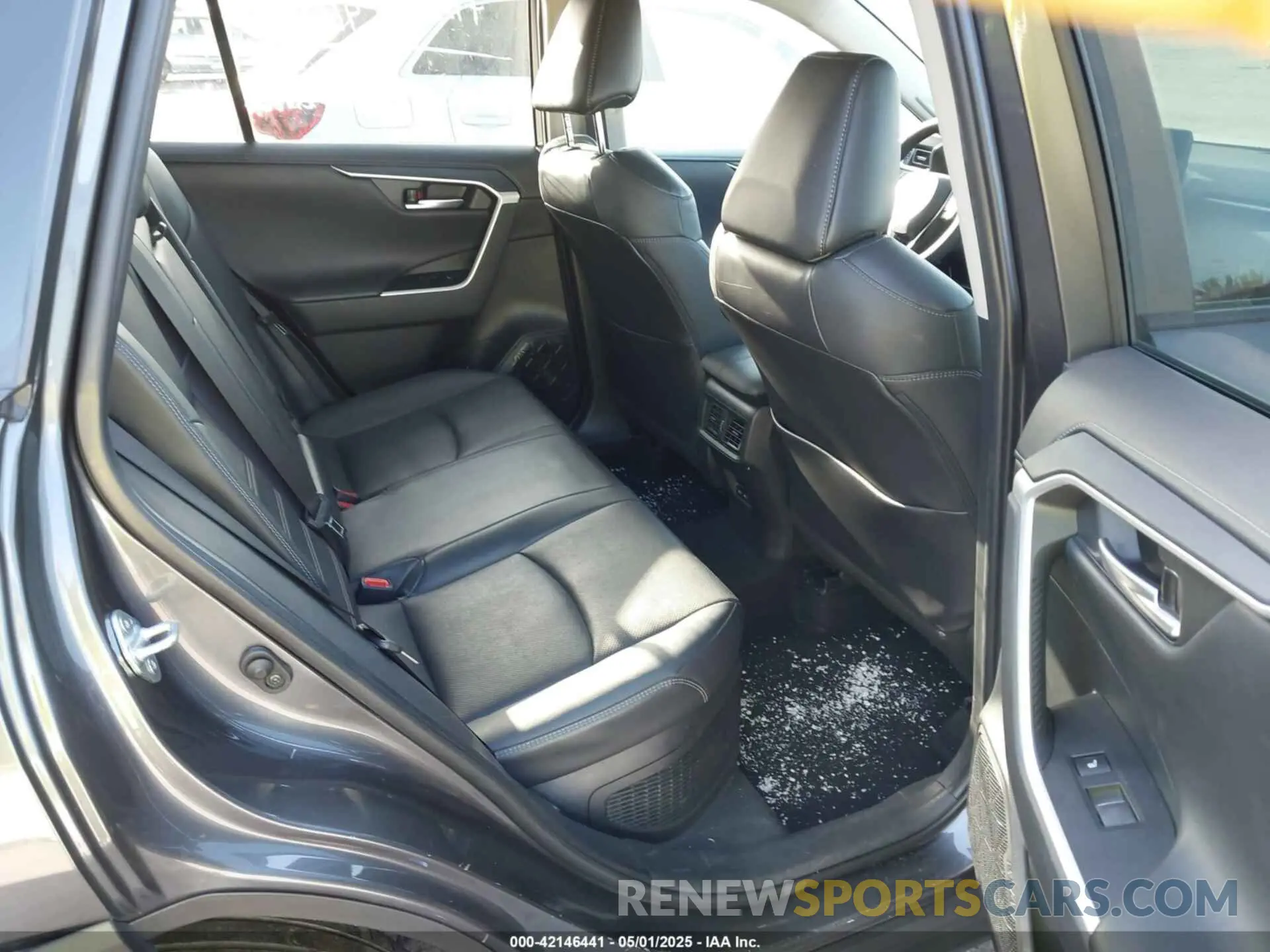 8 fotografías del automóvil dañado 4T3D6RFV2RU140731 TOYOTA RAV4 HYBRID 2024