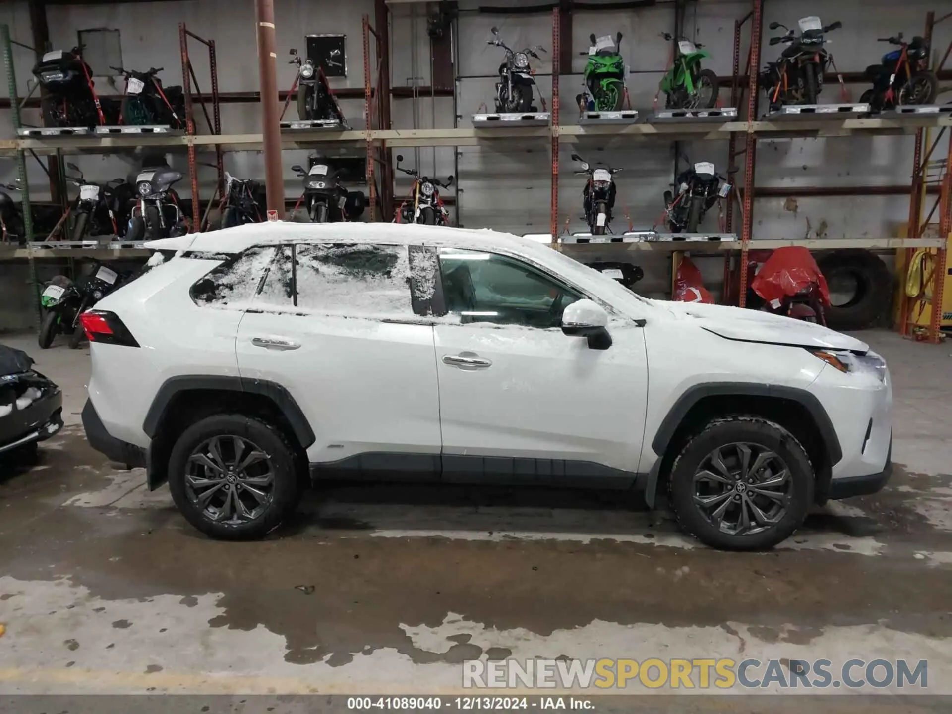 13 fotografías del automóvil dañado 4T3D6RFV5RU141291 TOYOTA RAV4 HYBRID 2024