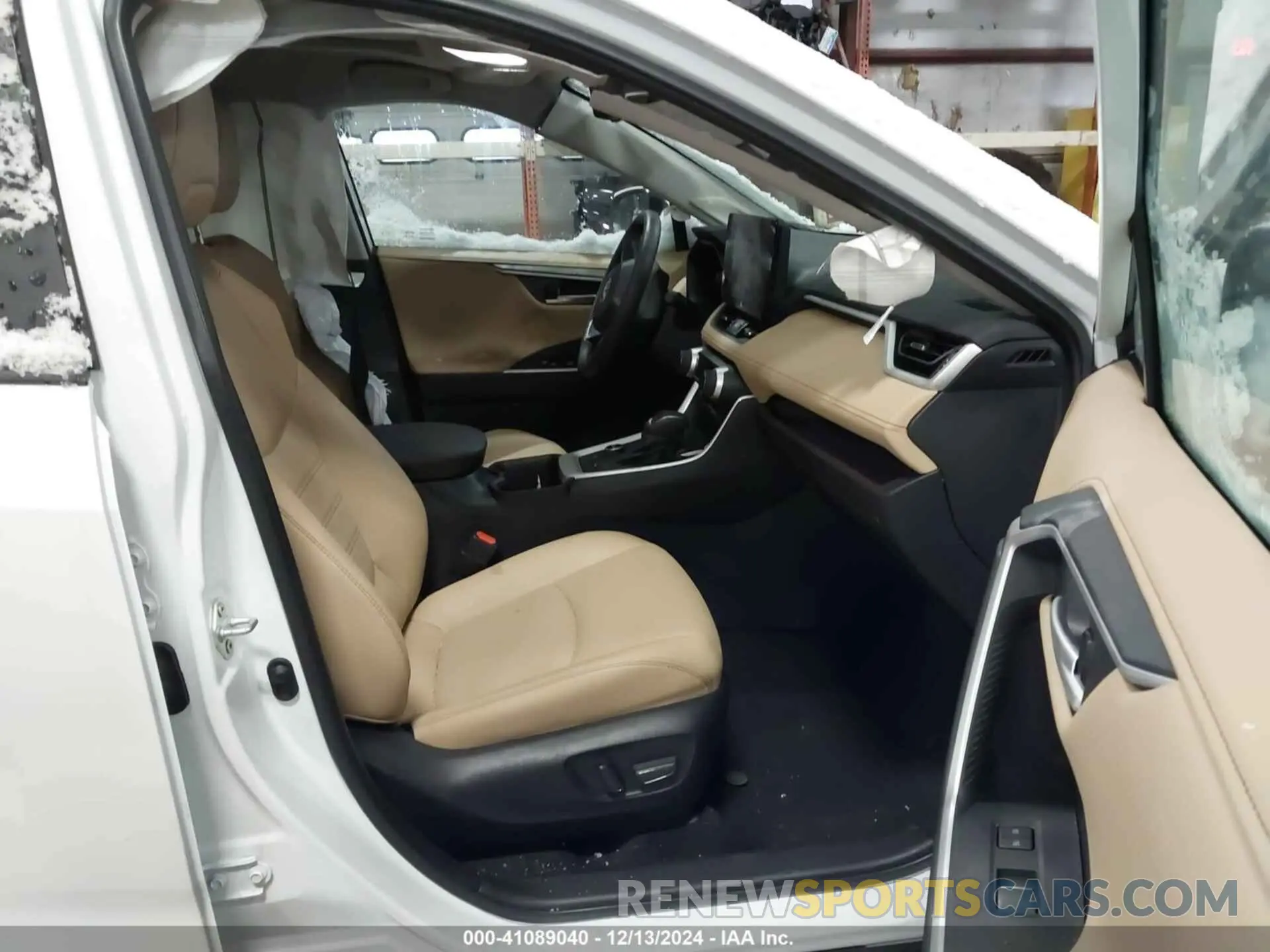 5 fotografías del automóvil dañado 4T3D6RFV5RU141291 TOYOTA RAV4 HYBRID 2024