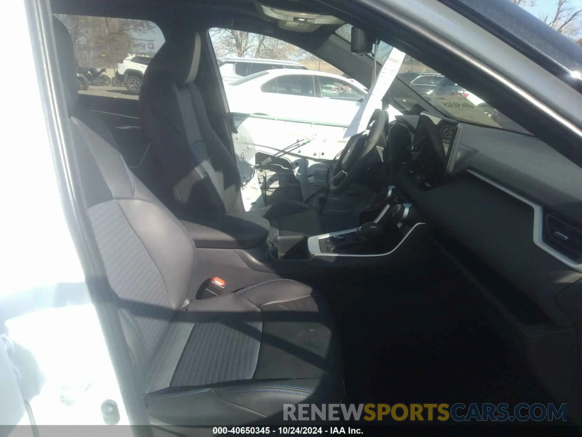 5 fotografías del automóvil dañado 4T3E6RFV0RU167463 TOYOTA RAV4 HYBRID 2024