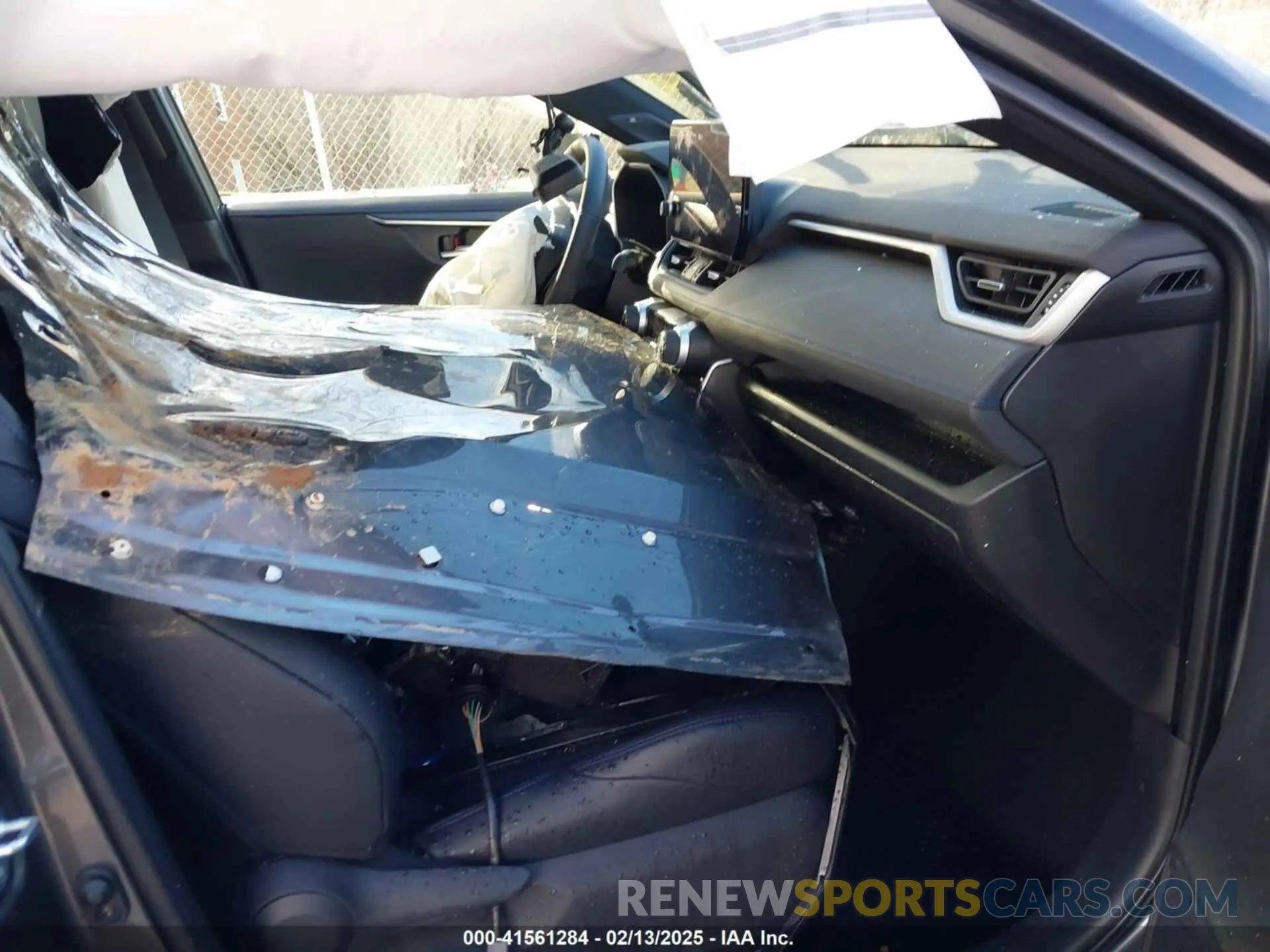 5 fotografías del automóvil dañado 4T3E6RFV6RU144463 TOYOTA RAV4 HYBRID 2024