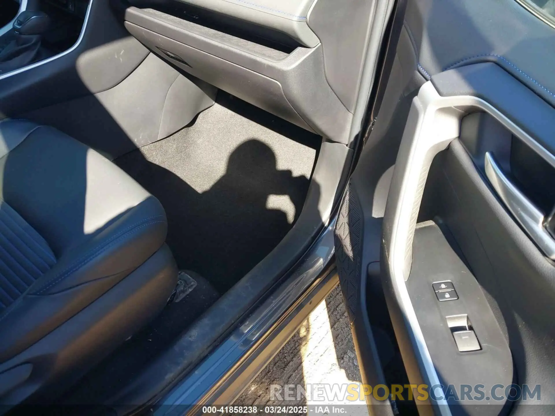 5 fotografías del automóvil dañado 4T3E6RFV7RU147226 TOYOTA RAV4 HYBRID 2024
