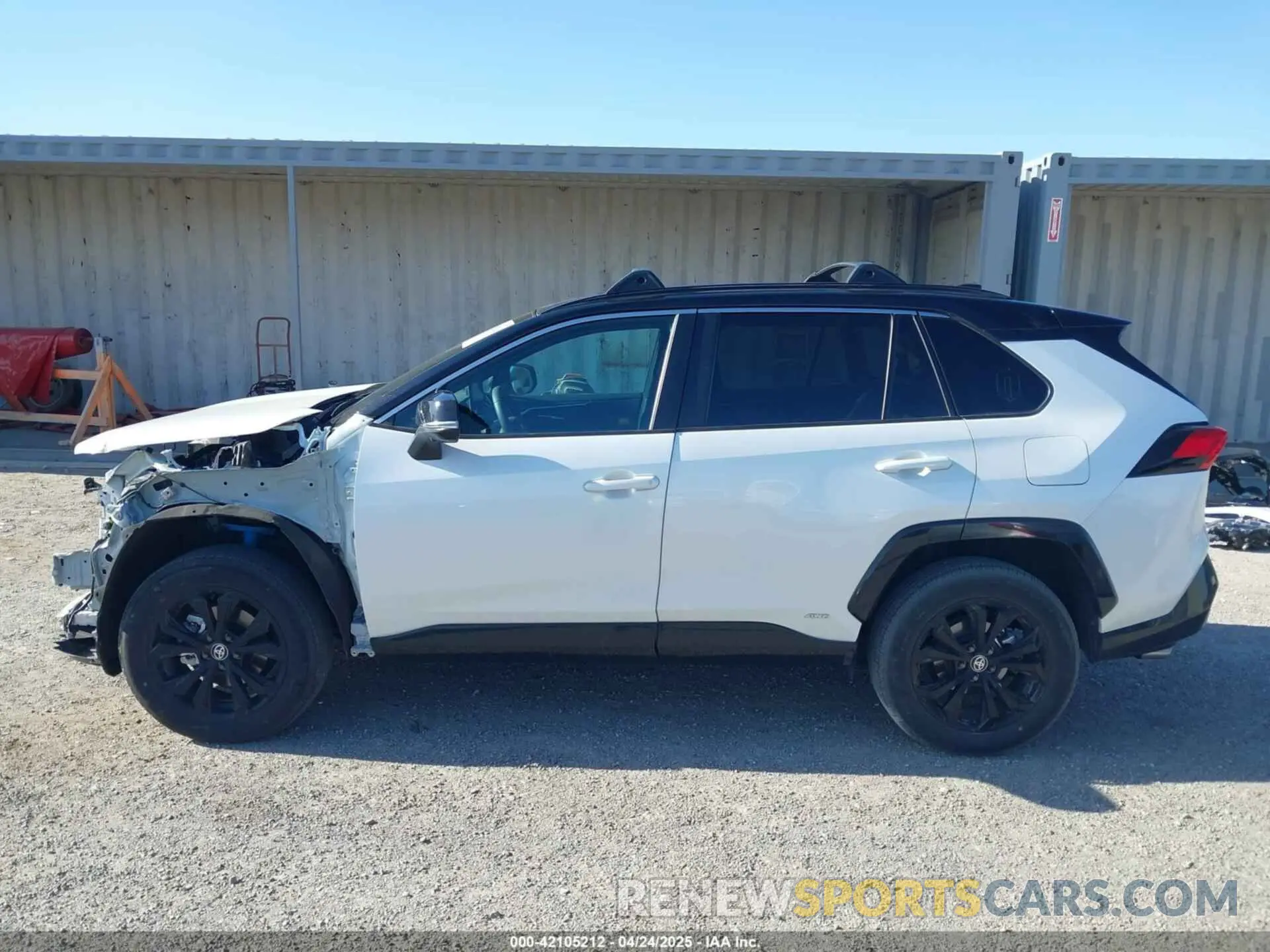 15 fotografías del automóvil dañado 4T3E6RFVXRU149410 TOYOTA RAV4 HYBRID 2024