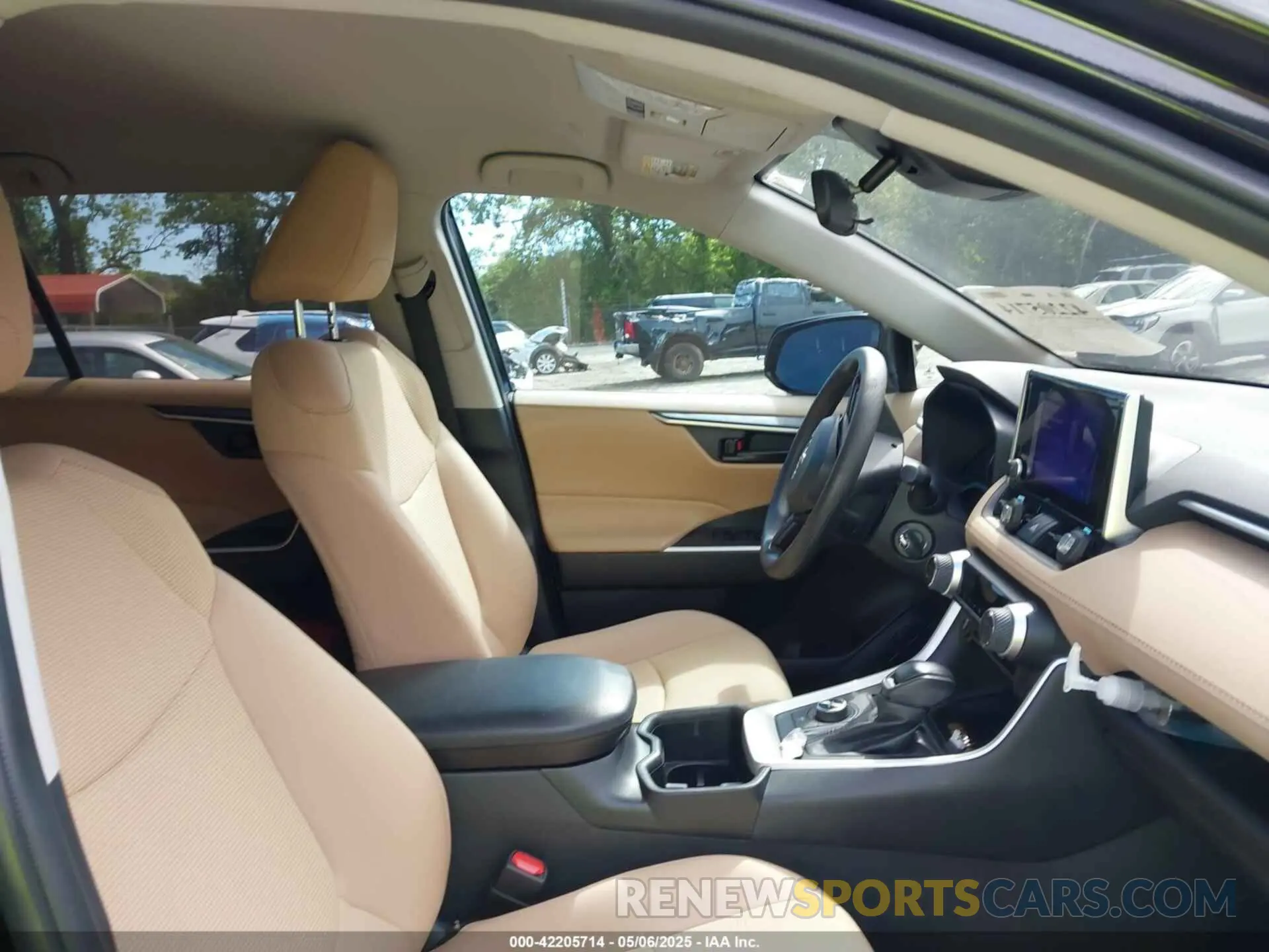 5 fotografías del automóvil dañado 4T3LWRFV1RU128503 TOYOTA RAV4 HYBRID 2024