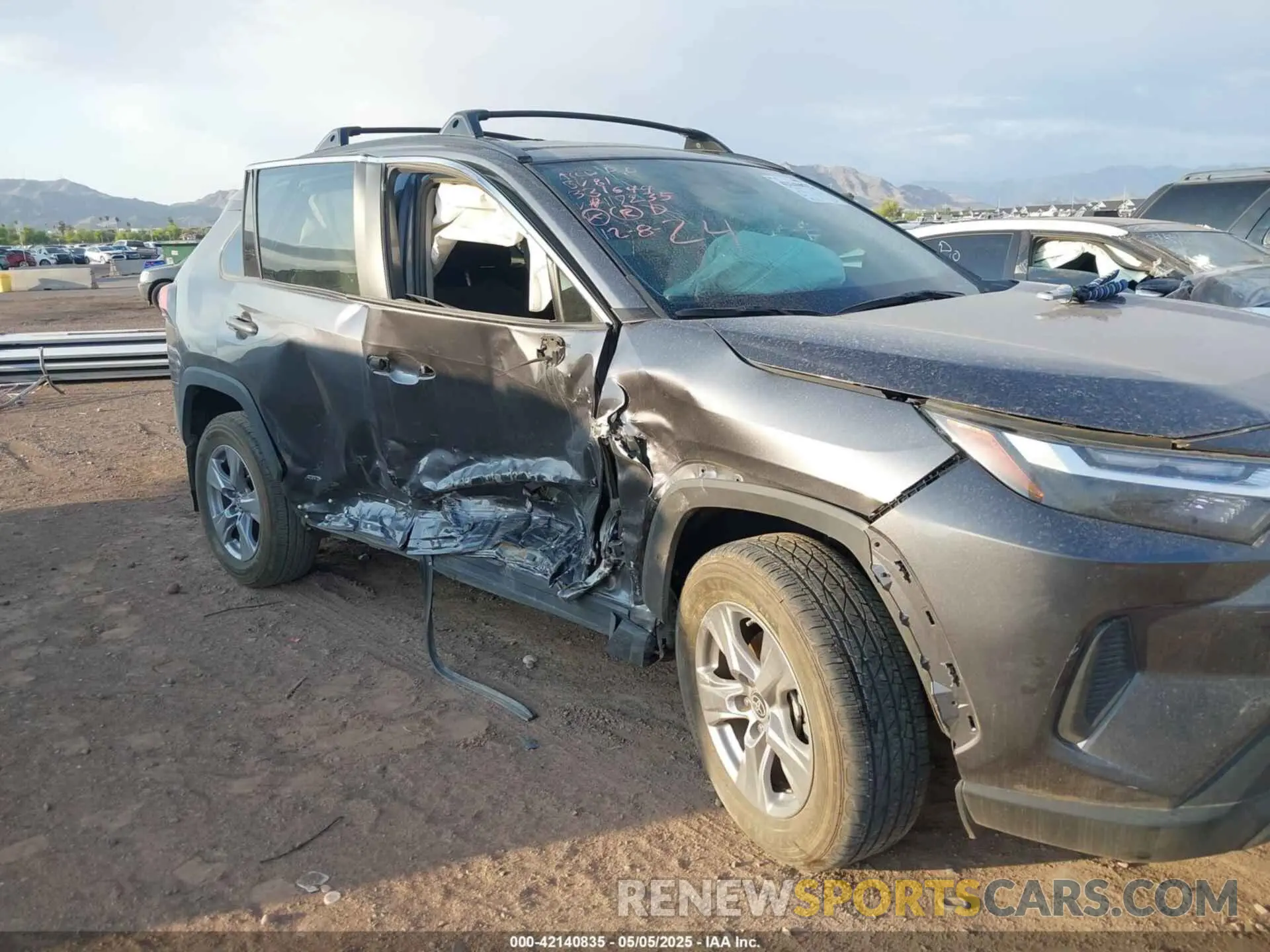 6 fotografías del automóvil dañado 4T3LWRFV2RU117235 TOYOTA RAV4 HYBRID 2024