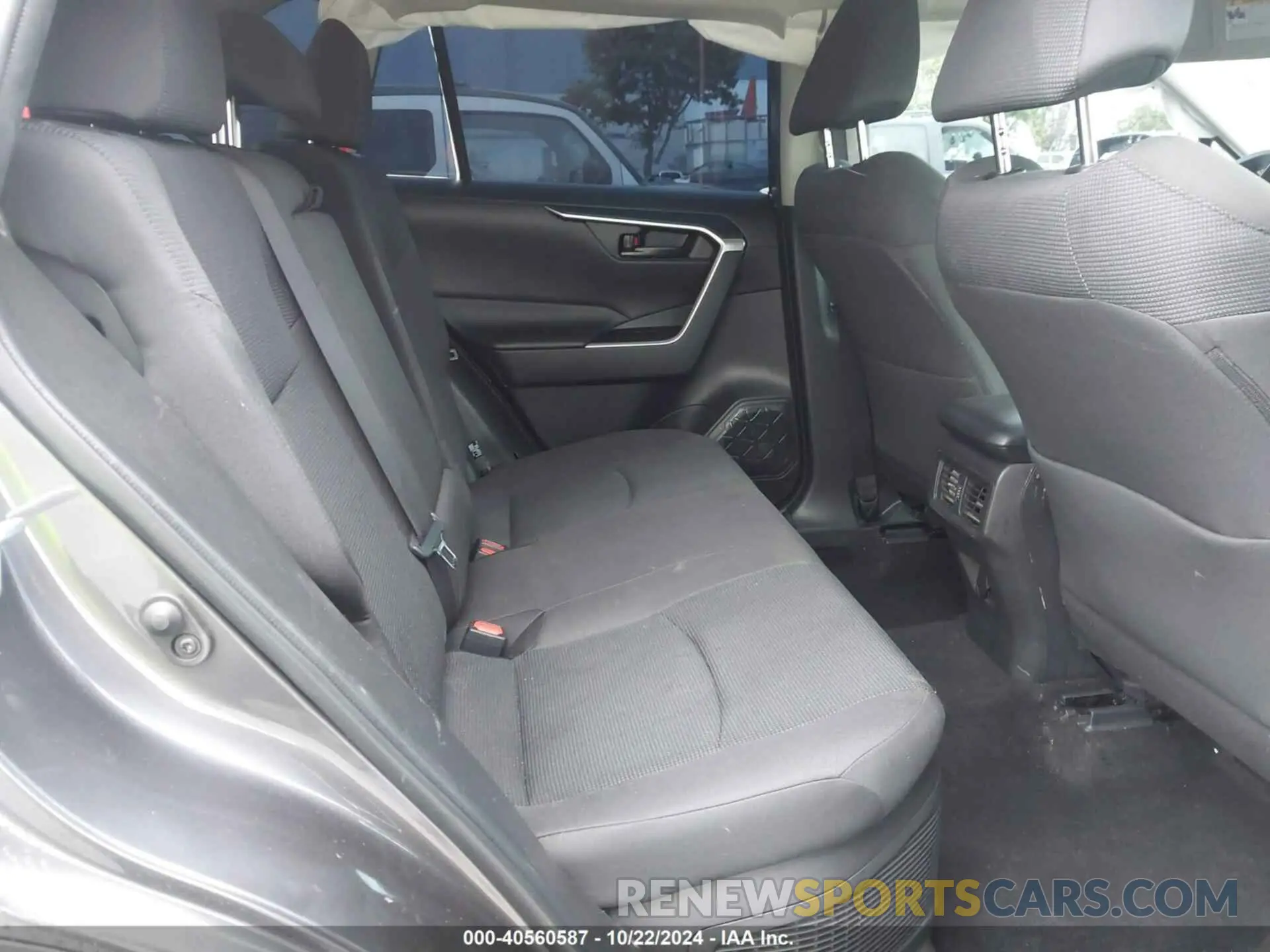 8 fotografías del automóvil dañado 4T3LWRFV9RU143072 TOYOTA RAV4 HYBRID 2024