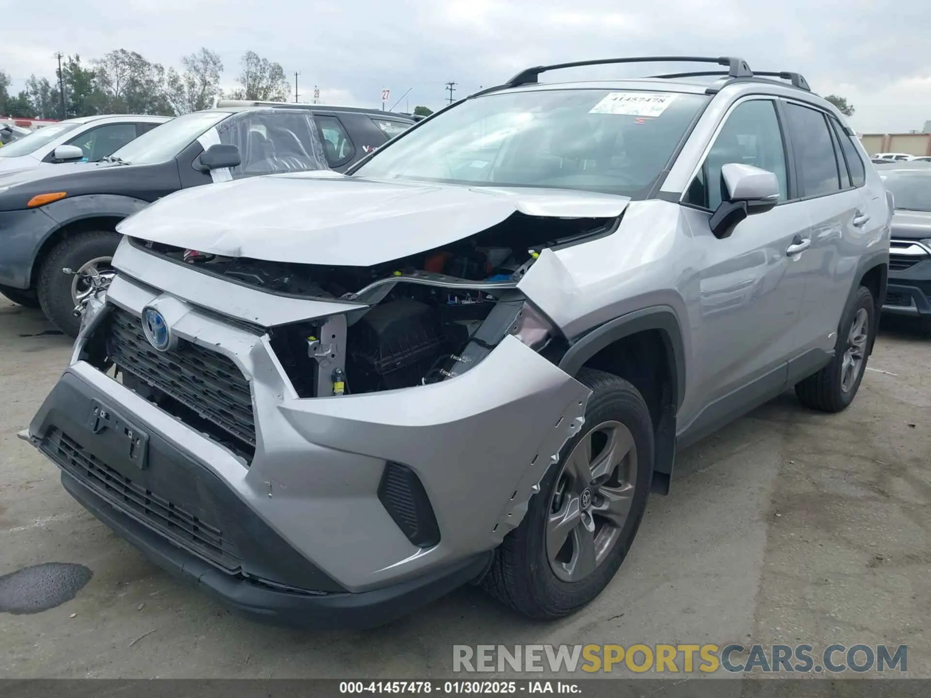 2 fotografías del automóvil dañado 4T3MWRFV1RU133124 TOYOTA RAV4 HYBRID 2024
