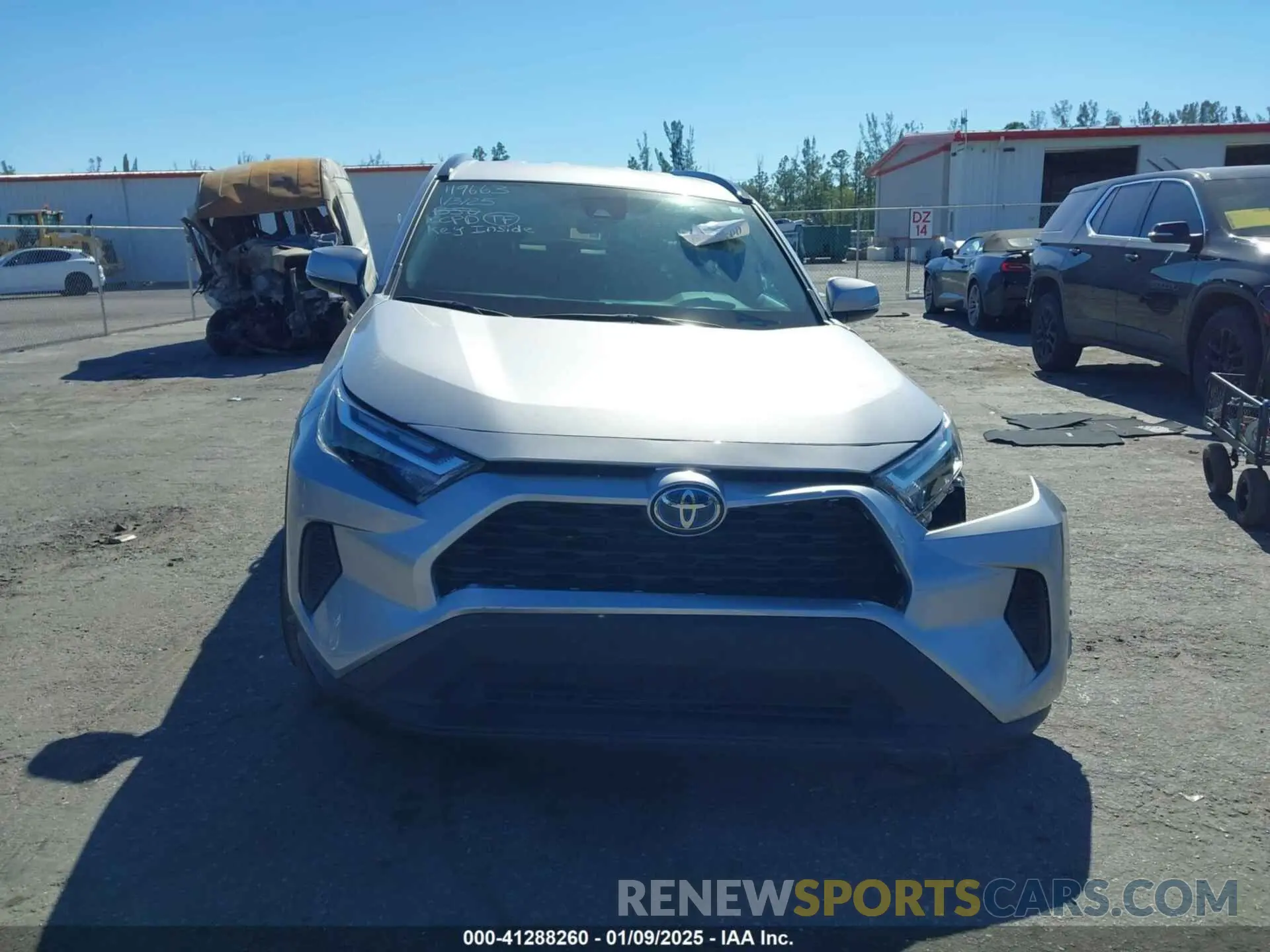 13 fotografías del automóvil dañado 4T3MWRFV5RU119663 TOYOTA RAV4 HYBRID 2024