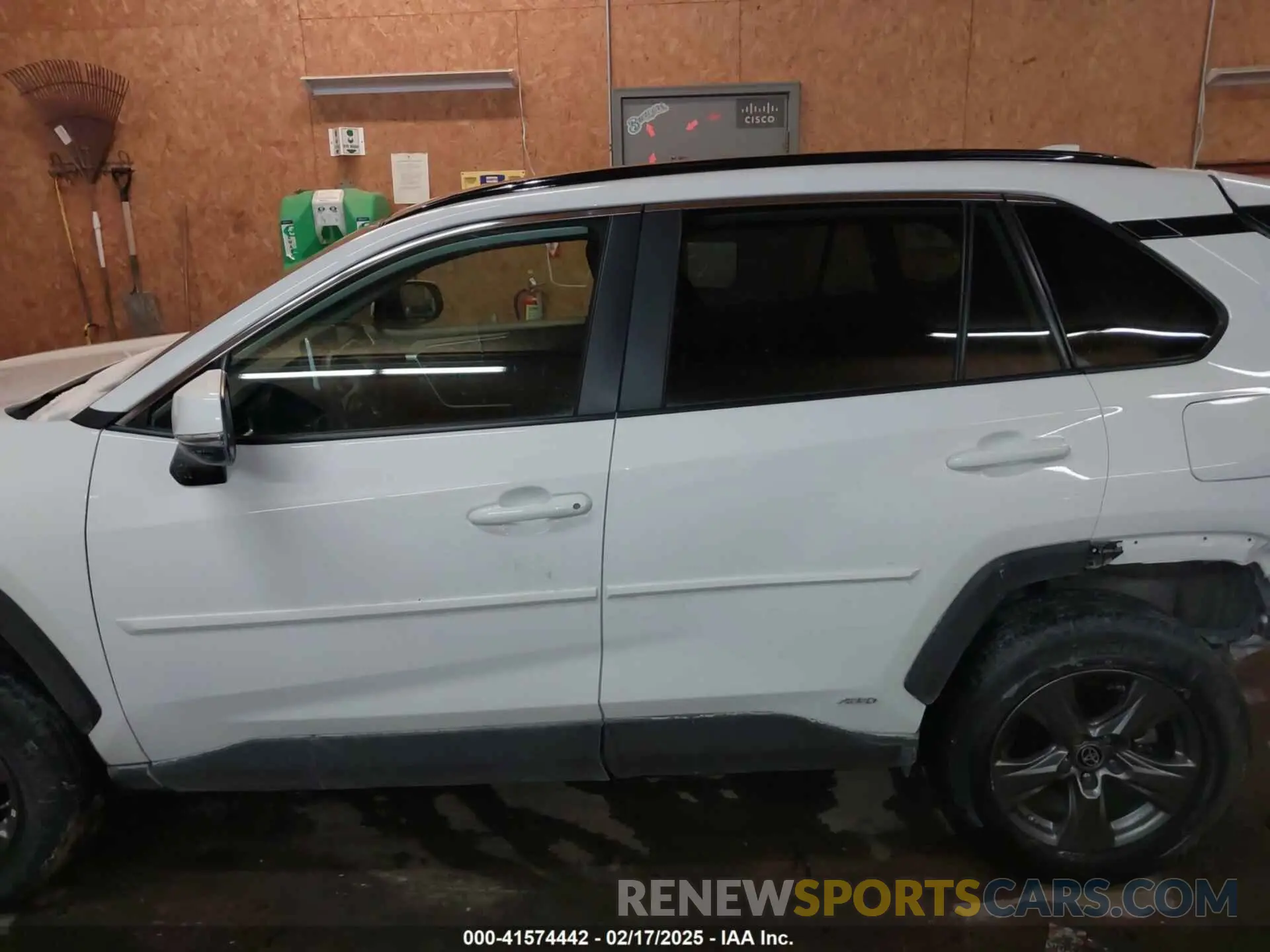 14 fotografías del automóvil dañado 4T3MWRFV8RU133105 TOYOTA RAV4 HYBRID 2024