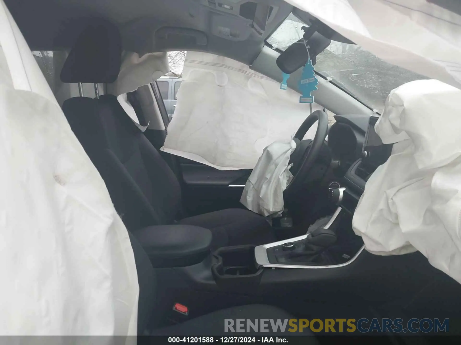 5 fotografías del automóvil dañado 4T3MWRFV8RU157551 TOYOTA RAV4 HYBRID 2024