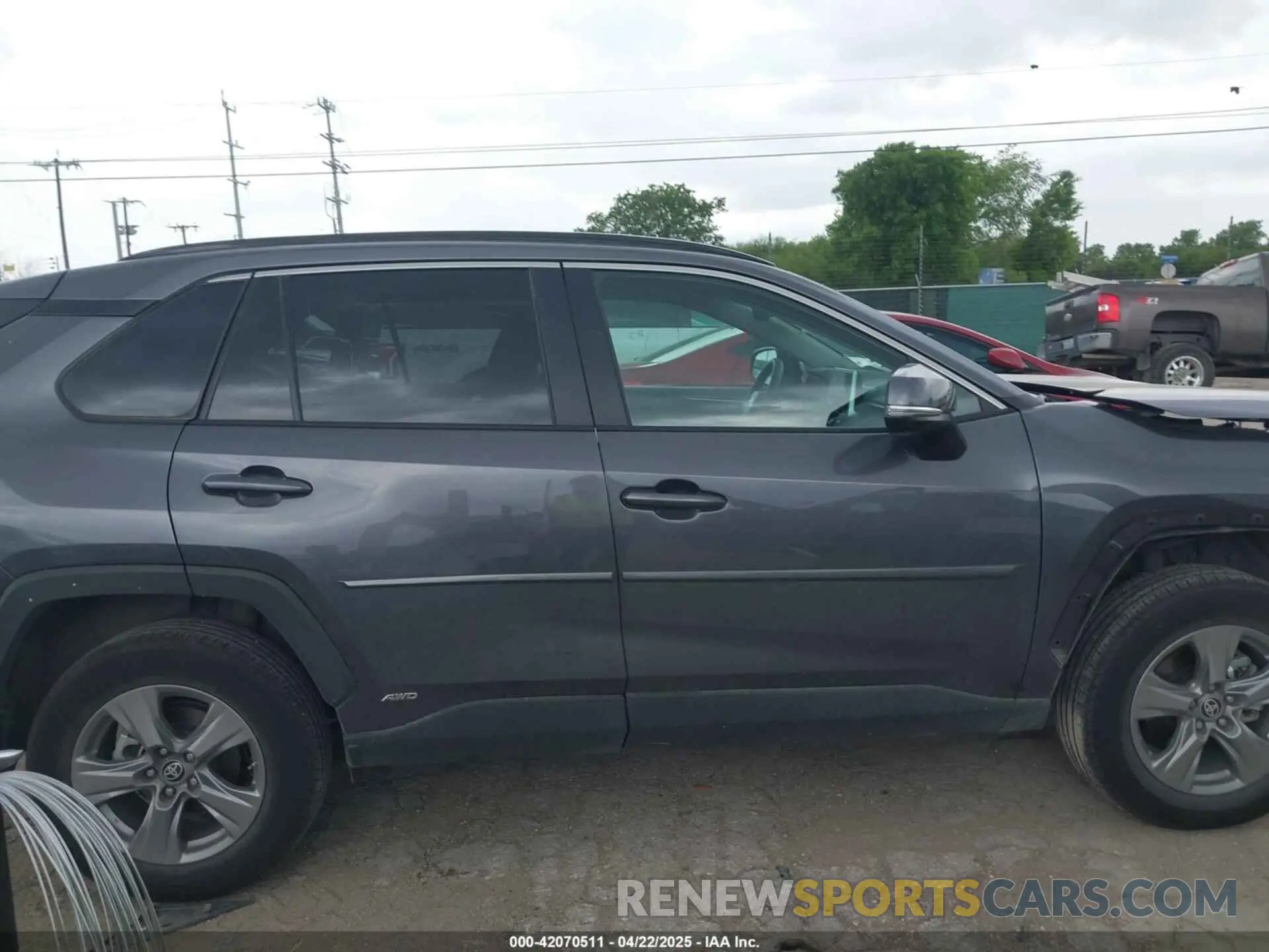 14 fotografías del automóvil dañado 4T3MWRFV9RU156795 TOYOTA RAV4 HYBRID 2024