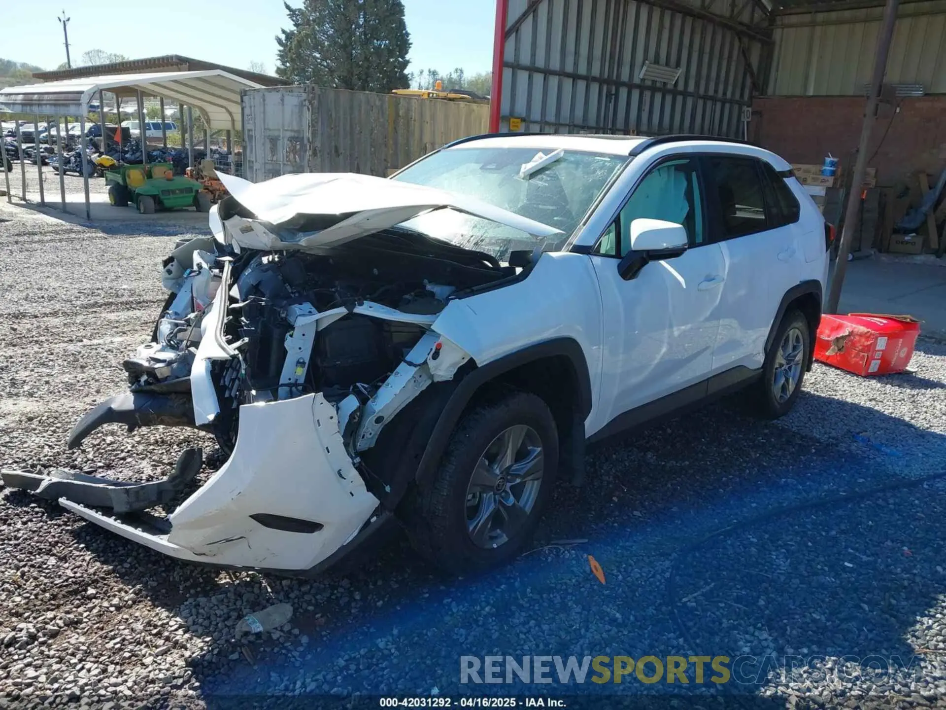 2 fotografías del automóvil dañado 4T3RWRFV1RU129659 TOYOTA RAV4 HYBRID 2024