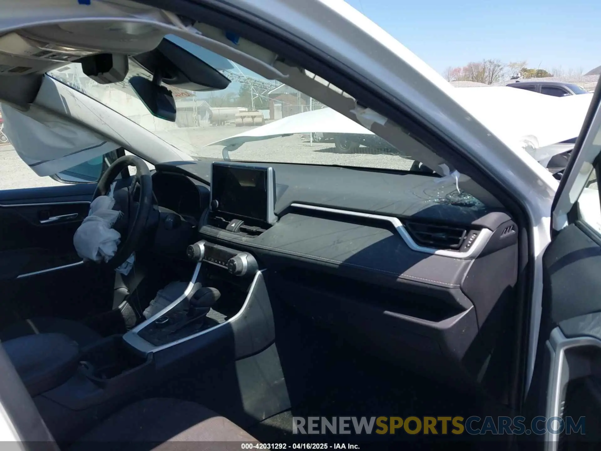 5 fotografías del automóvil dañado 4T3RWRFV1RU129659 TOYOTA RAV4 HYBRID 2024