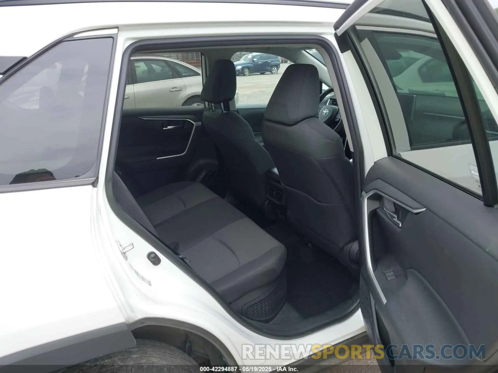 8 fotografías del automóvil dañado 4T3RWRFV1RU133016 TOYOTA RAV4 HYBRID 2024
