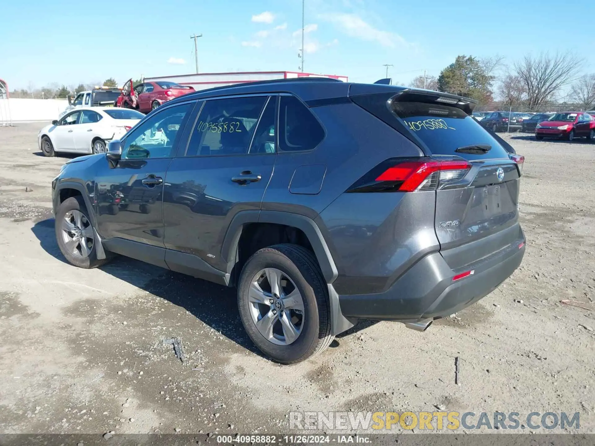 3 fotografías del automóvil dañado 4T3RWRFV2RU122221 TOYOTA RAV4 HYBRID 2024