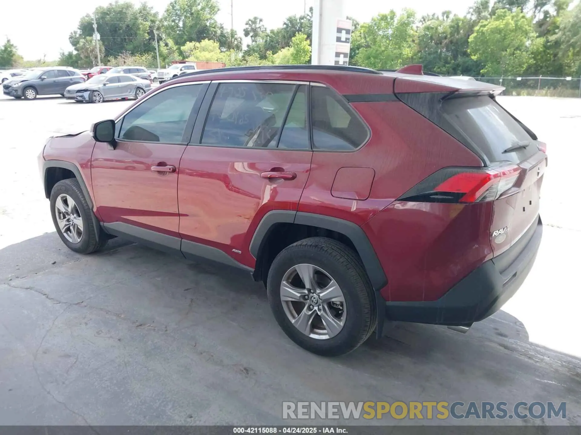 3 fotografías del automóvil dañado 4T3RWRFV3RU137956 TOYOTA RAV4 HYBRID 2024