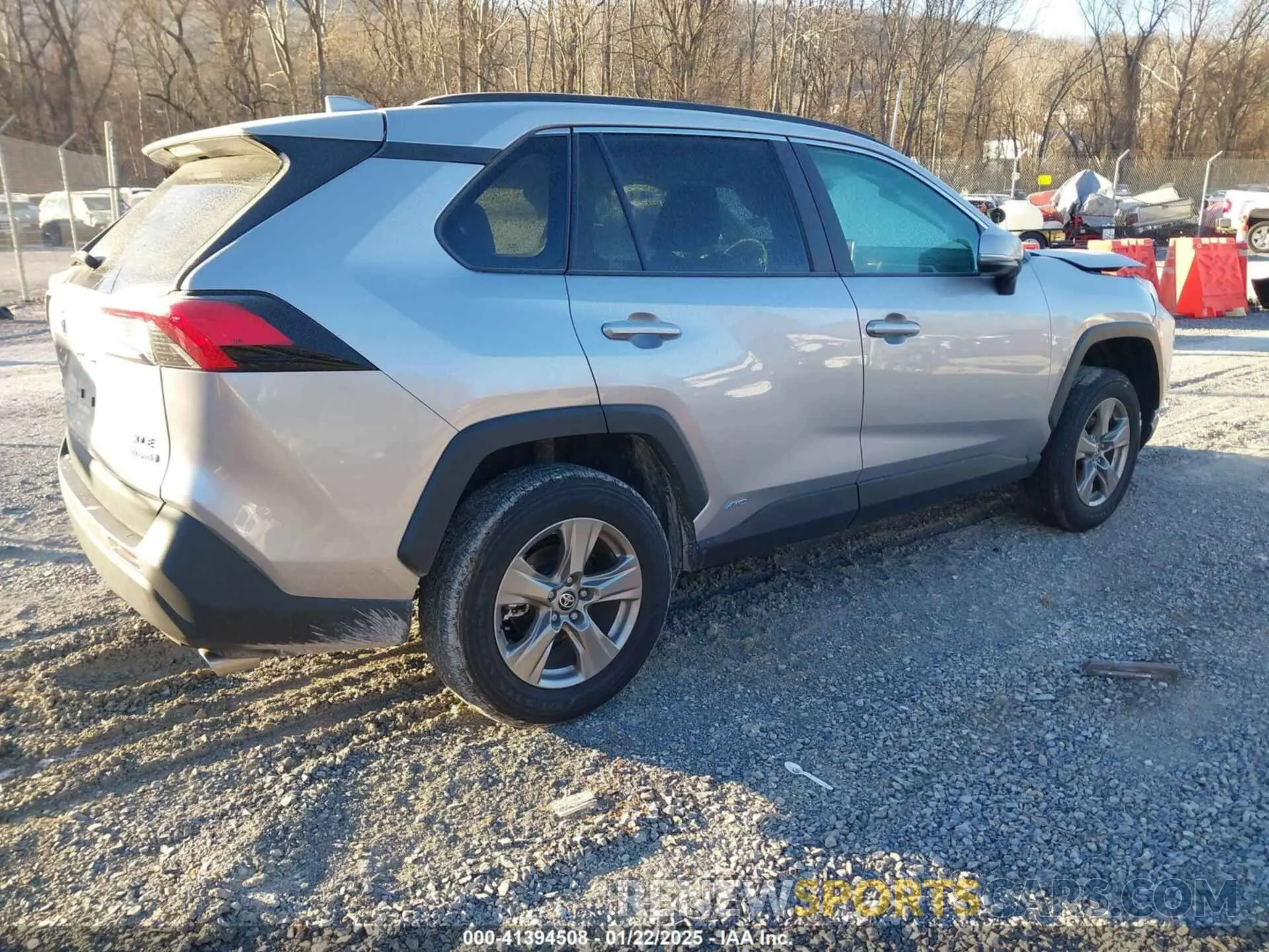 4 fotografías del automóvil dañado 4T3RWRFV3RU146186 TOYOTA RAV4 HYBRID 2024