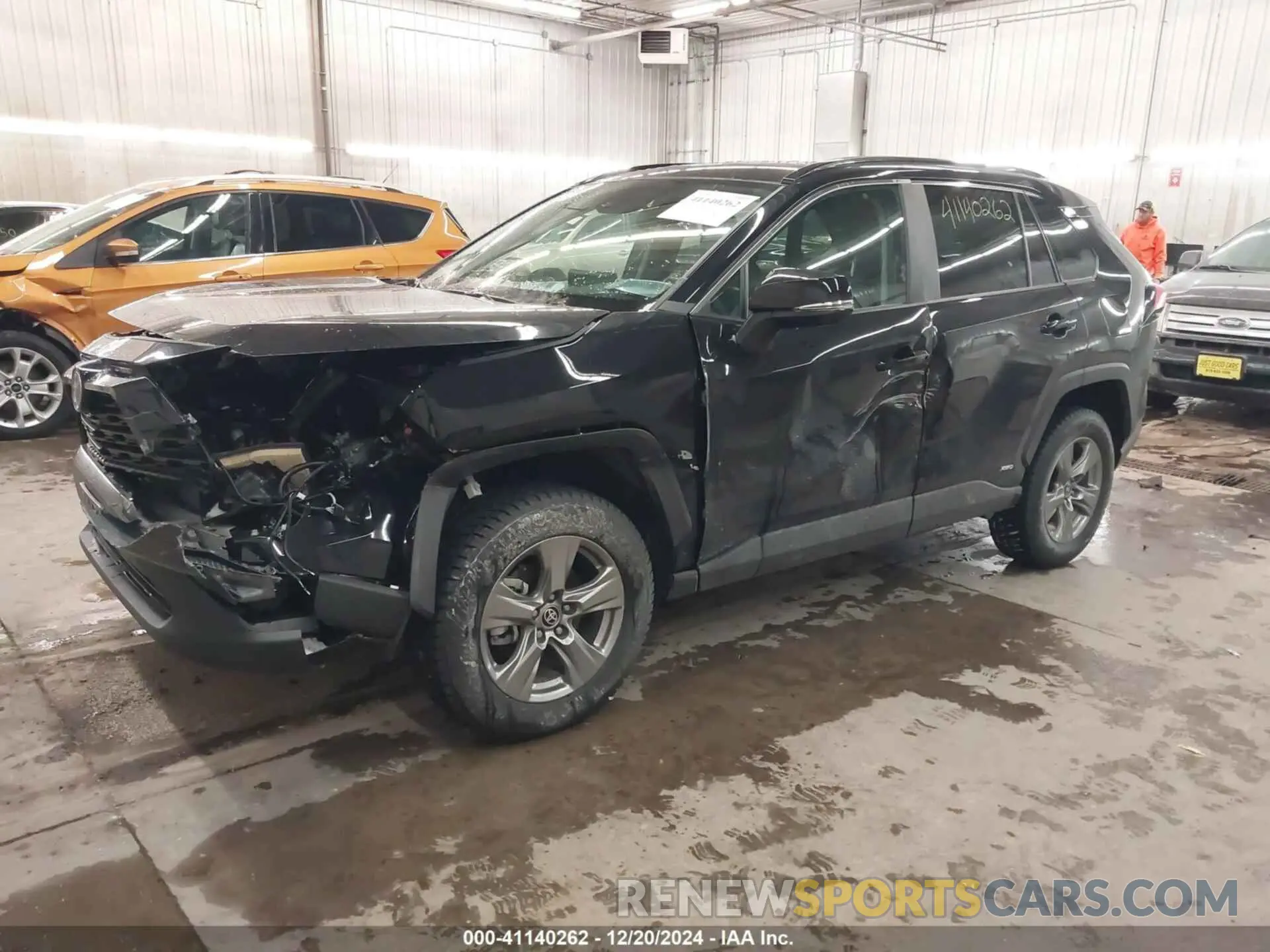 2 fotografías del automóvil dañado 4T3RWRFV5RU149039 TOYOTA RAV4 HYBRID 2024