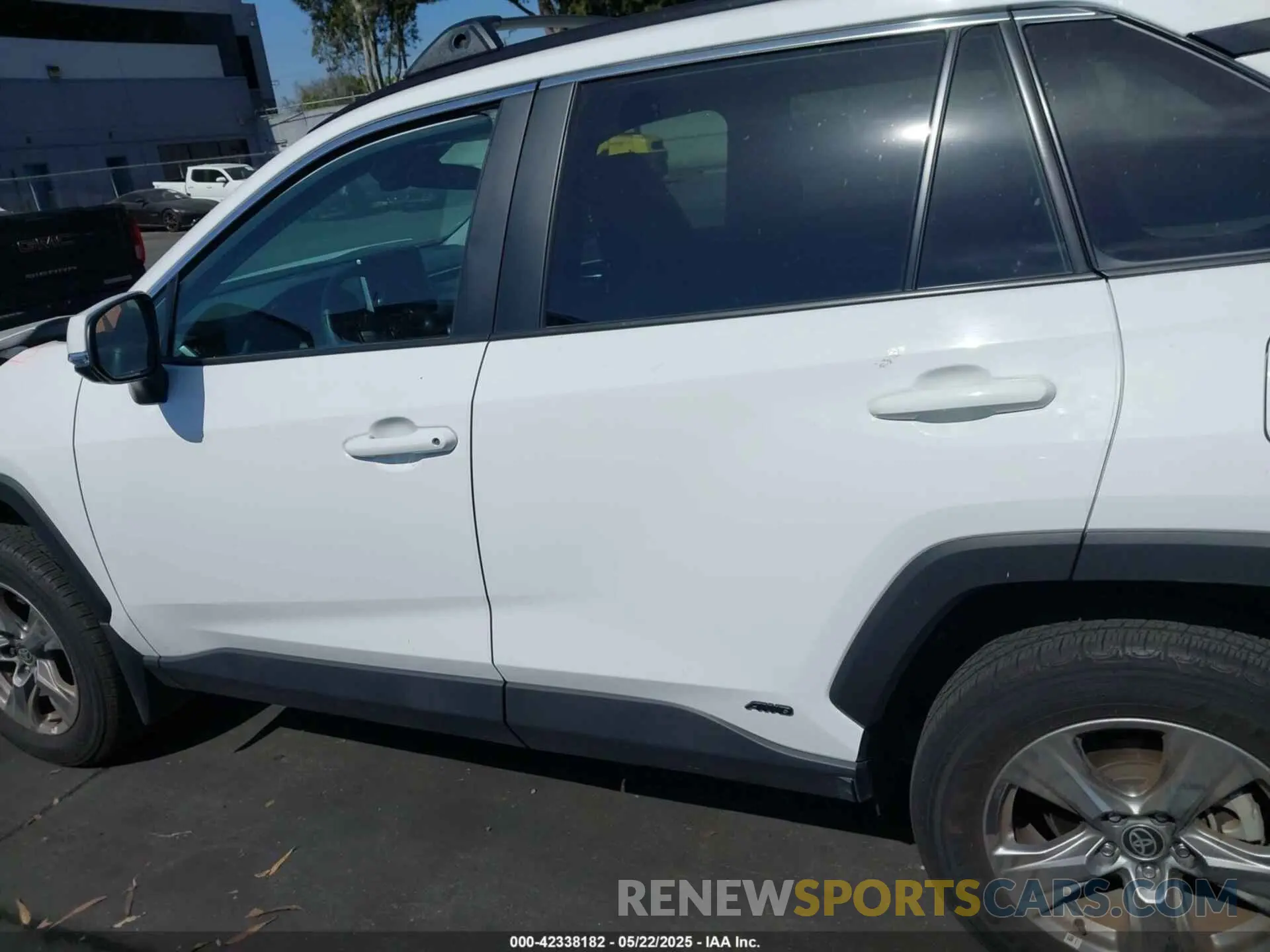 15 fotografías del automóvil dañado 4T3RWRFV6RU145047 TOYOTA RAV4 HYBRID 2024