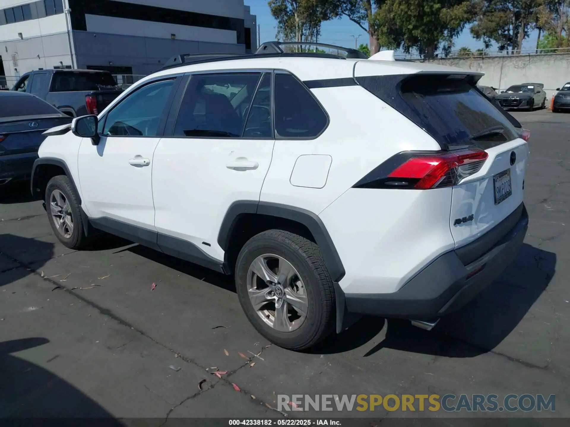 3 fotografías del automóvil dañado 4T3RWRFV6RU145047 TOYOTA RAV4 HYBRID 2024