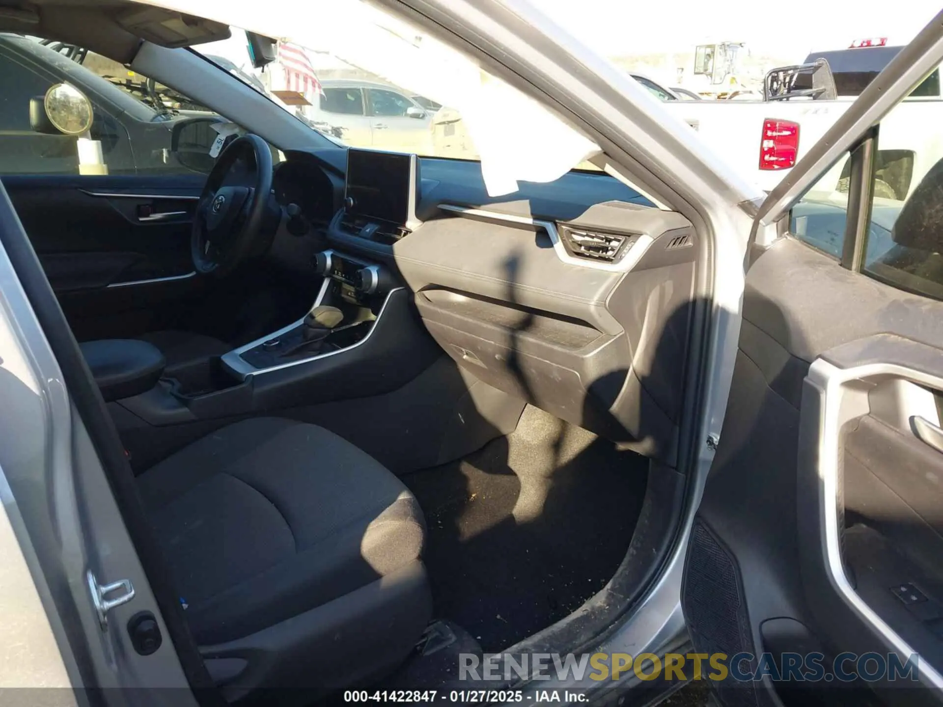 5 fotografías del automóvil dañado 4T3RWRFV7RU122506 TOYOTA RAV4 HYBRID 2024