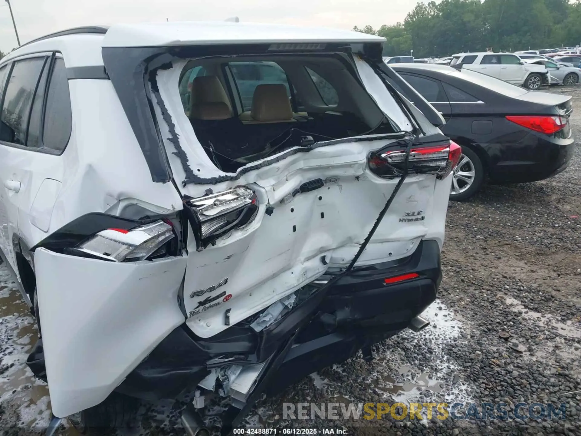 16 fotografías del automóvil dañado 4T3RWRFV8RU110932 TOYOTA RAV4 HYBRID 2024
