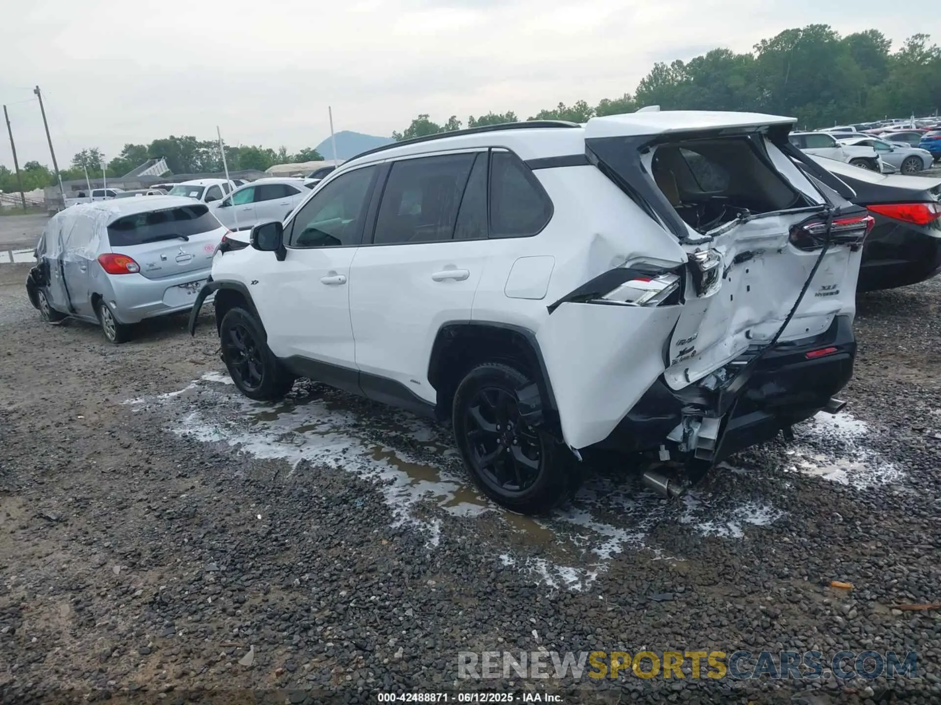 3 fotografías del automóvil dañado 4T3RWRFV8RU110932 TOYOTA RAV4 HYBRID 2024