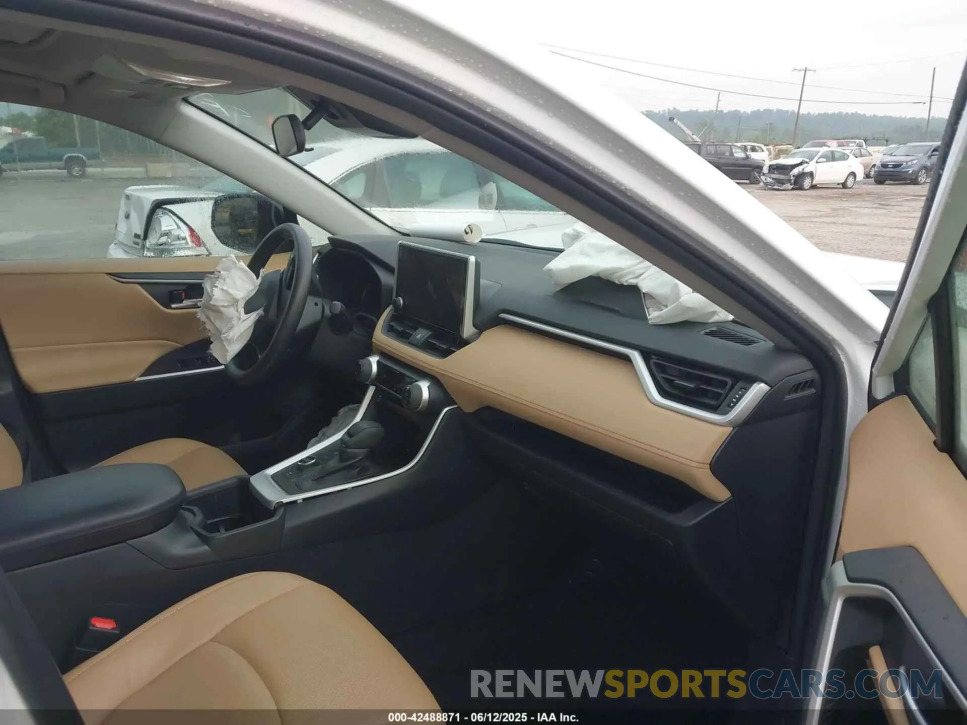 5 fotografías del automóvil dañado 4T3RWRFV8RU110932 TOYOTA RAV4 HYBRID 2024