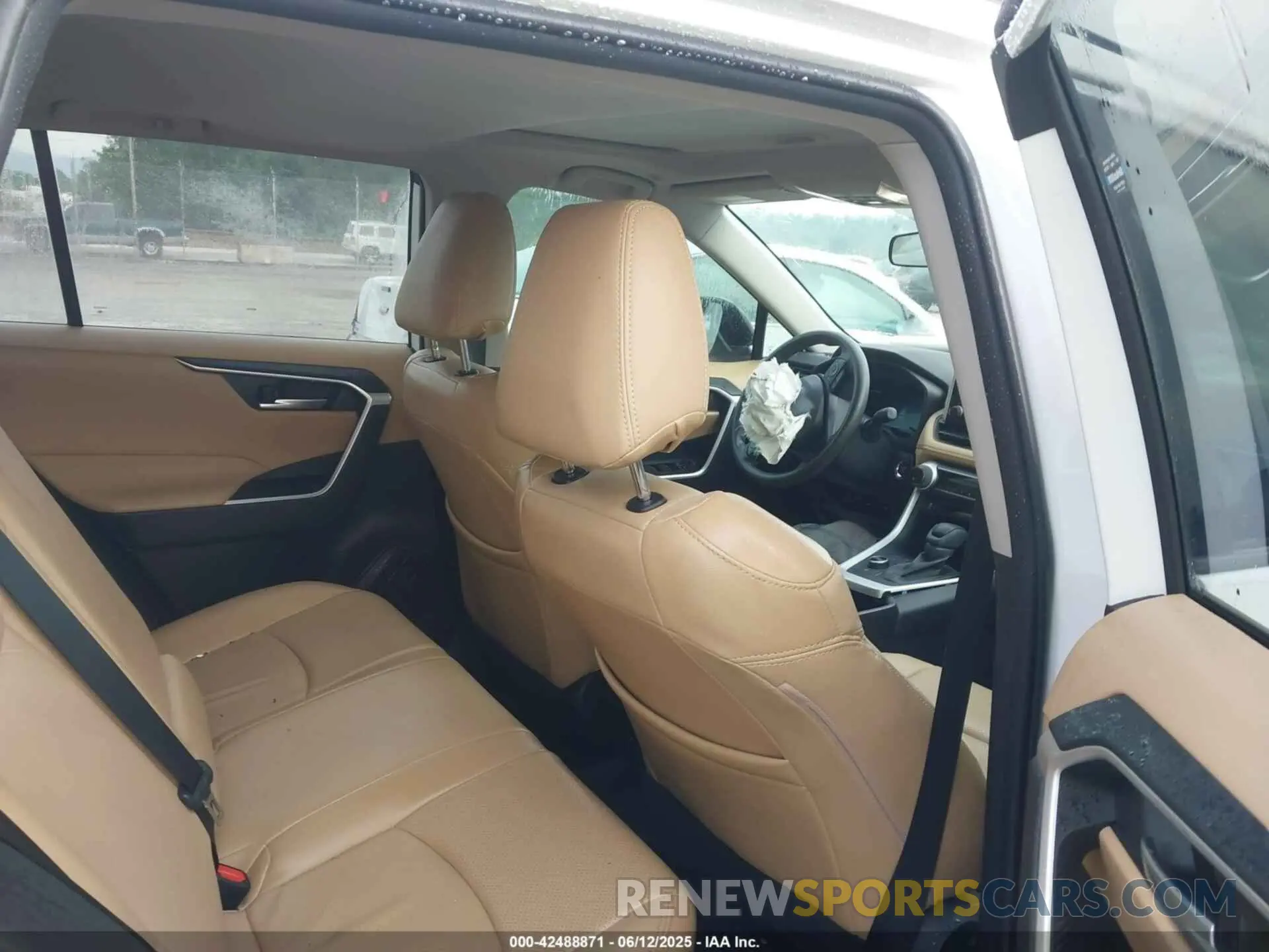 8 fotografías del automóvil dañado 4T3RWRFV8RU110932 TOYOTA RAV4 HYBRID 2024
