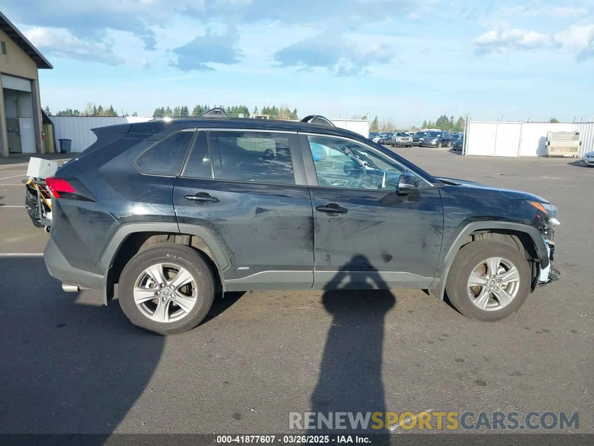 14 fotografías del automóvil dañado 4T3RWRFV8RU117959 TOYOTA RAV4 HYBRID 2024