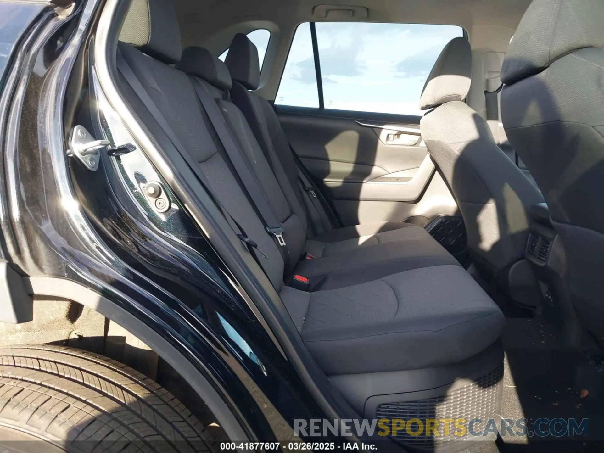 8 fotografías del automóvil dañado 4T3RWRFV8RU117959 TOYOTA RAV4 HYBRID 2024