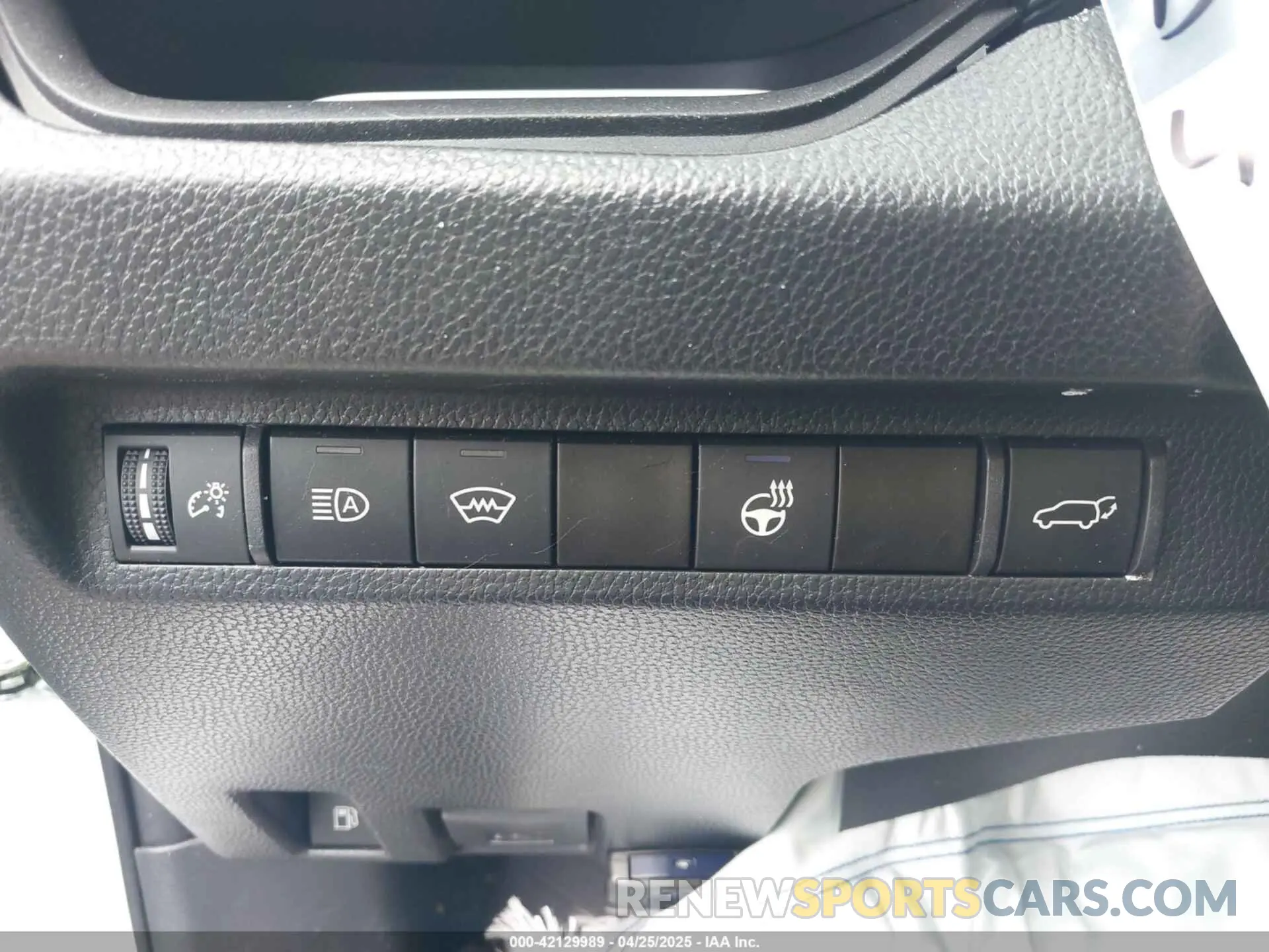 18 fotografías del automóvil dañado 4T3RWRFV8RU130923 TOYOTA RAV4 HYBRID 2024