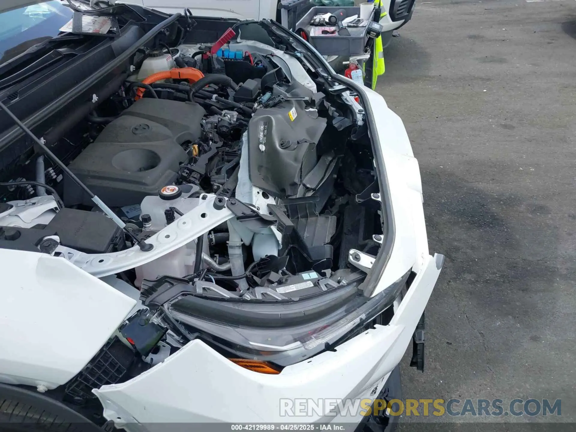 20 fotografías del automóvil dañado 4T3RWRFV8RU130923 TOYOTA RAV4 HYBRID 2024