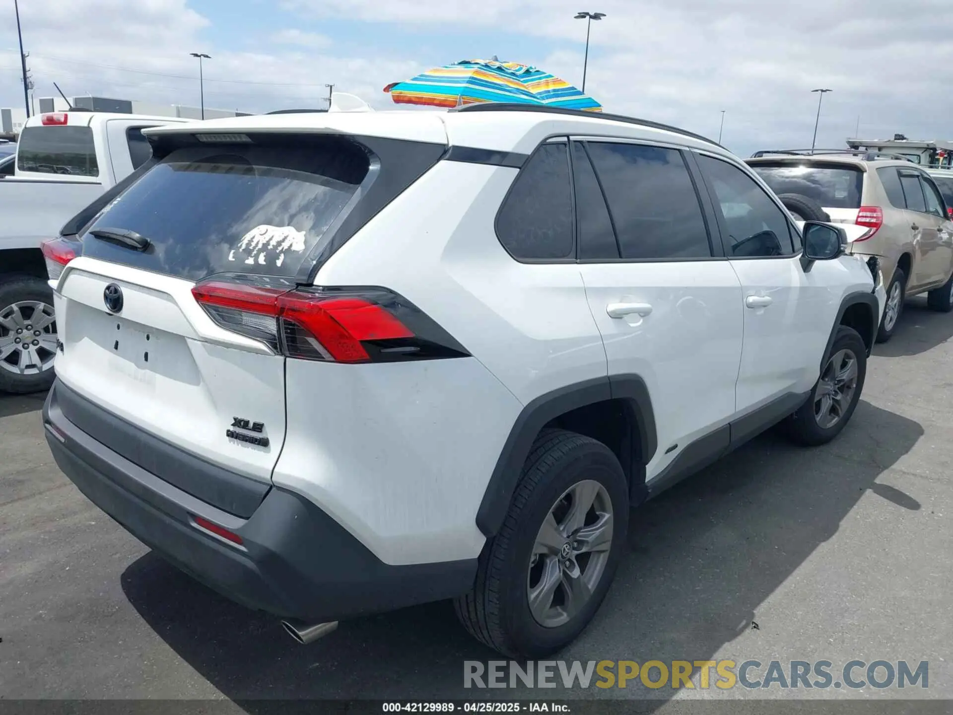 4 fotografías del automóvil dañado 4T3RWRFV8RU130923 TOYOTA RAV4 HYBRID 2024